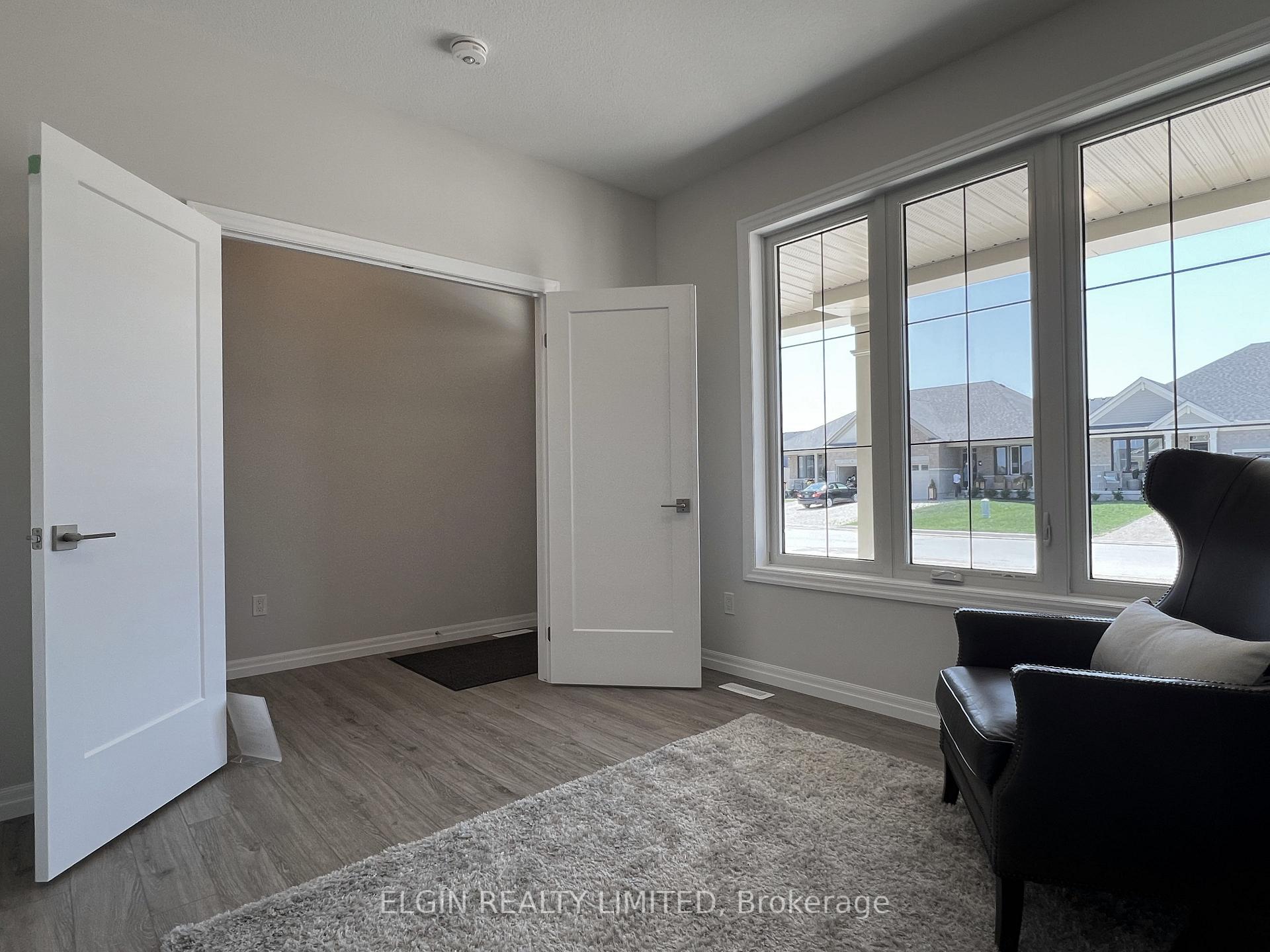 Photo 5 of 29 Dunning Way, St. Thomas — HOMEH