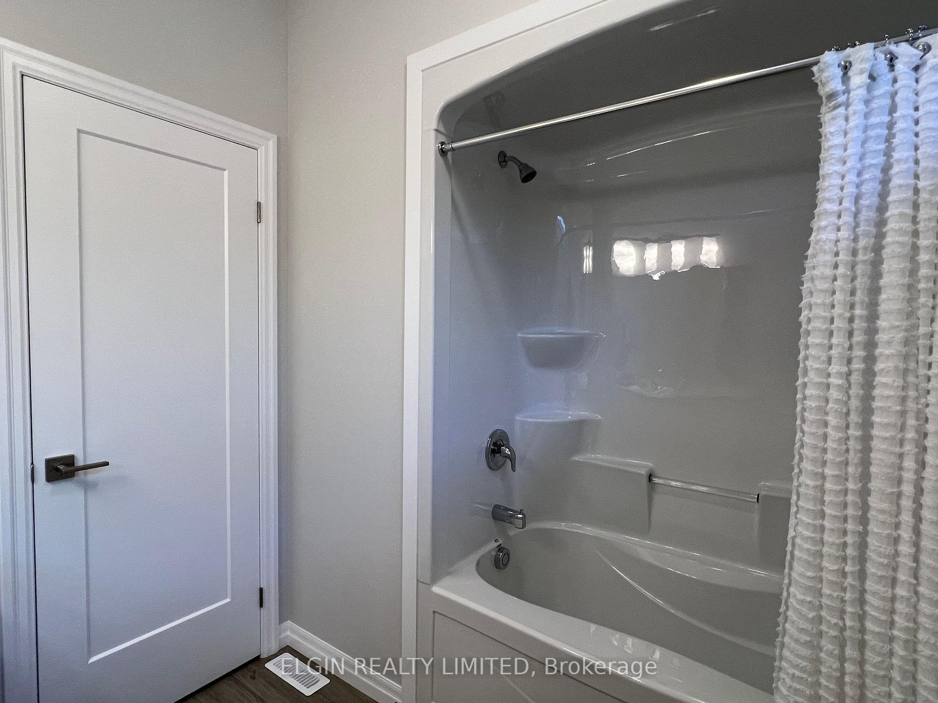 Photo 7 of 29 Dunning Way, St. Thomas — HOMEH