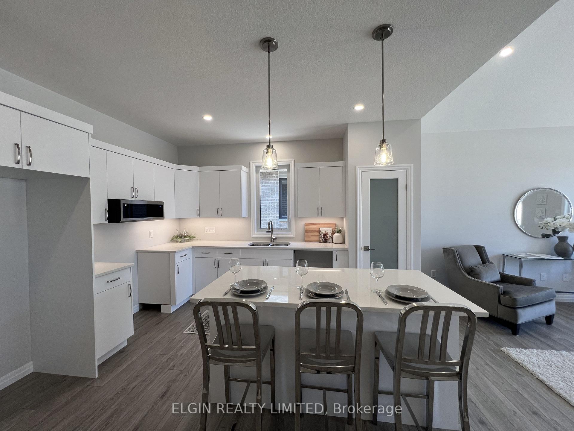 Photo 8 of 29 Dunning Way, St. Thomas — HOMEH
