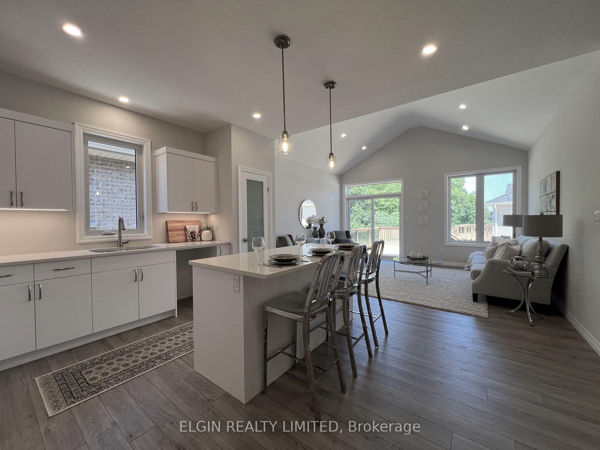 Photo 9 of 29 Dunning Way, St. Thomas — HOMEH