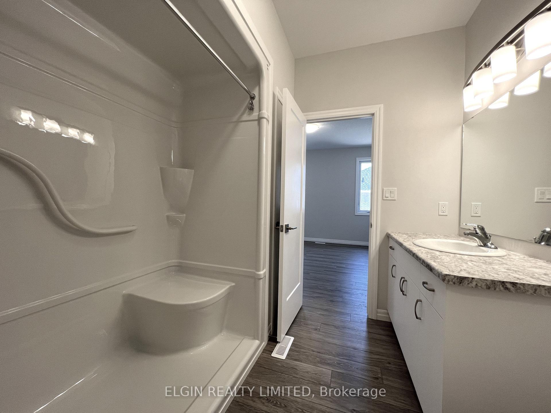 Photo 14 of 29 Dunning Way, St. Thomas — HOMEH