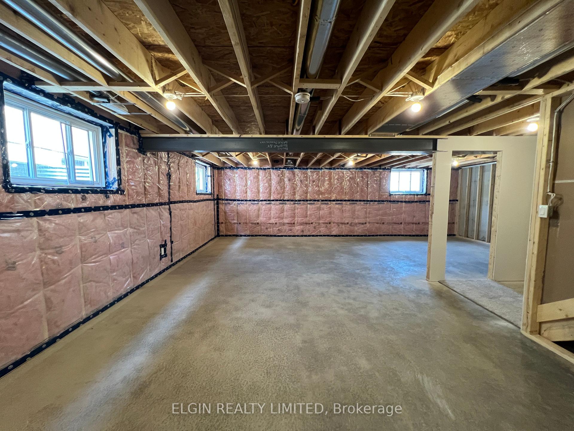 Photo 16 of 29 Dunning Way, St. Thomas — HOMEH
