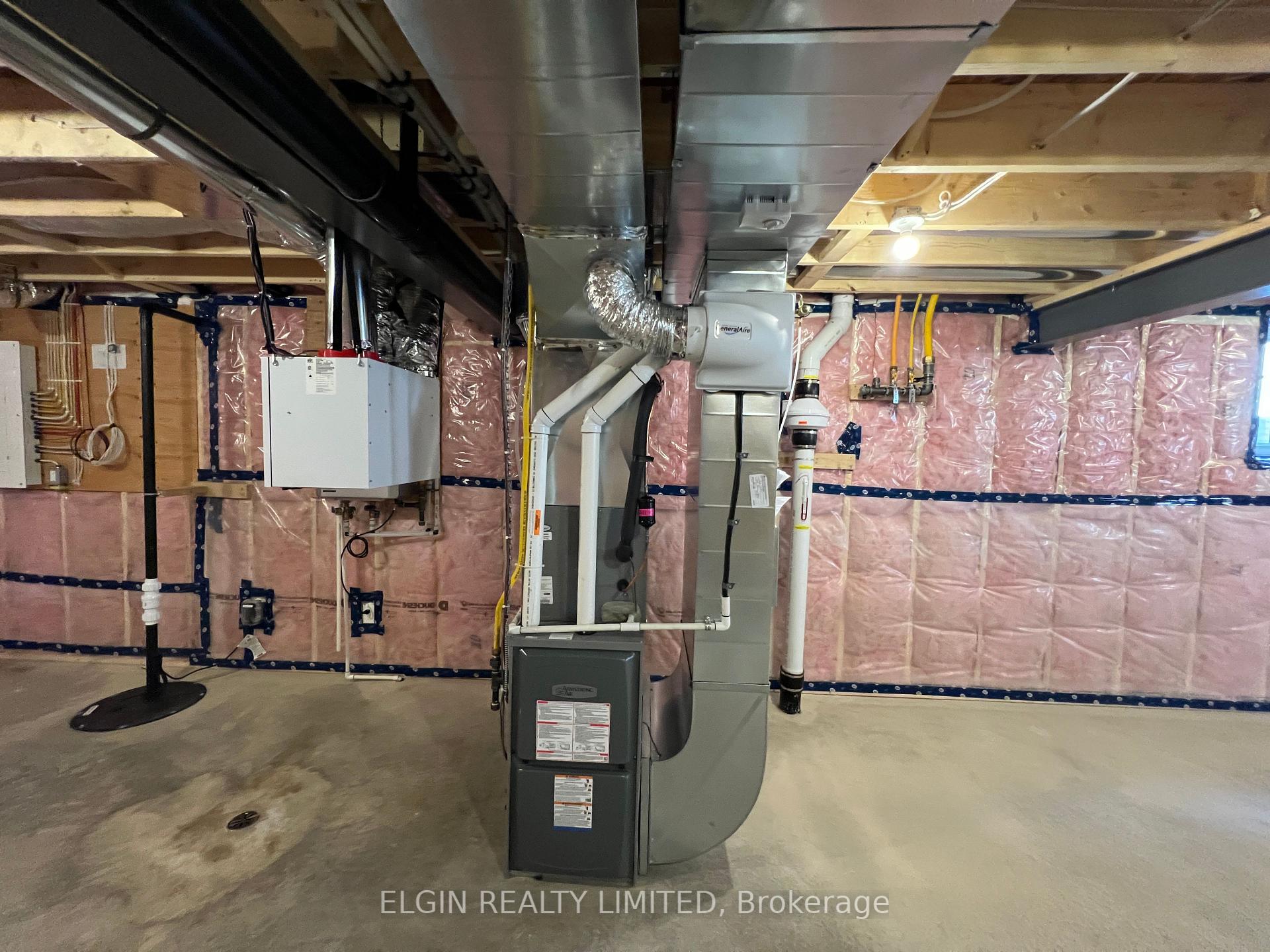 Photo 20 of 29 Dunning Way, St. Thomas — HOMEH