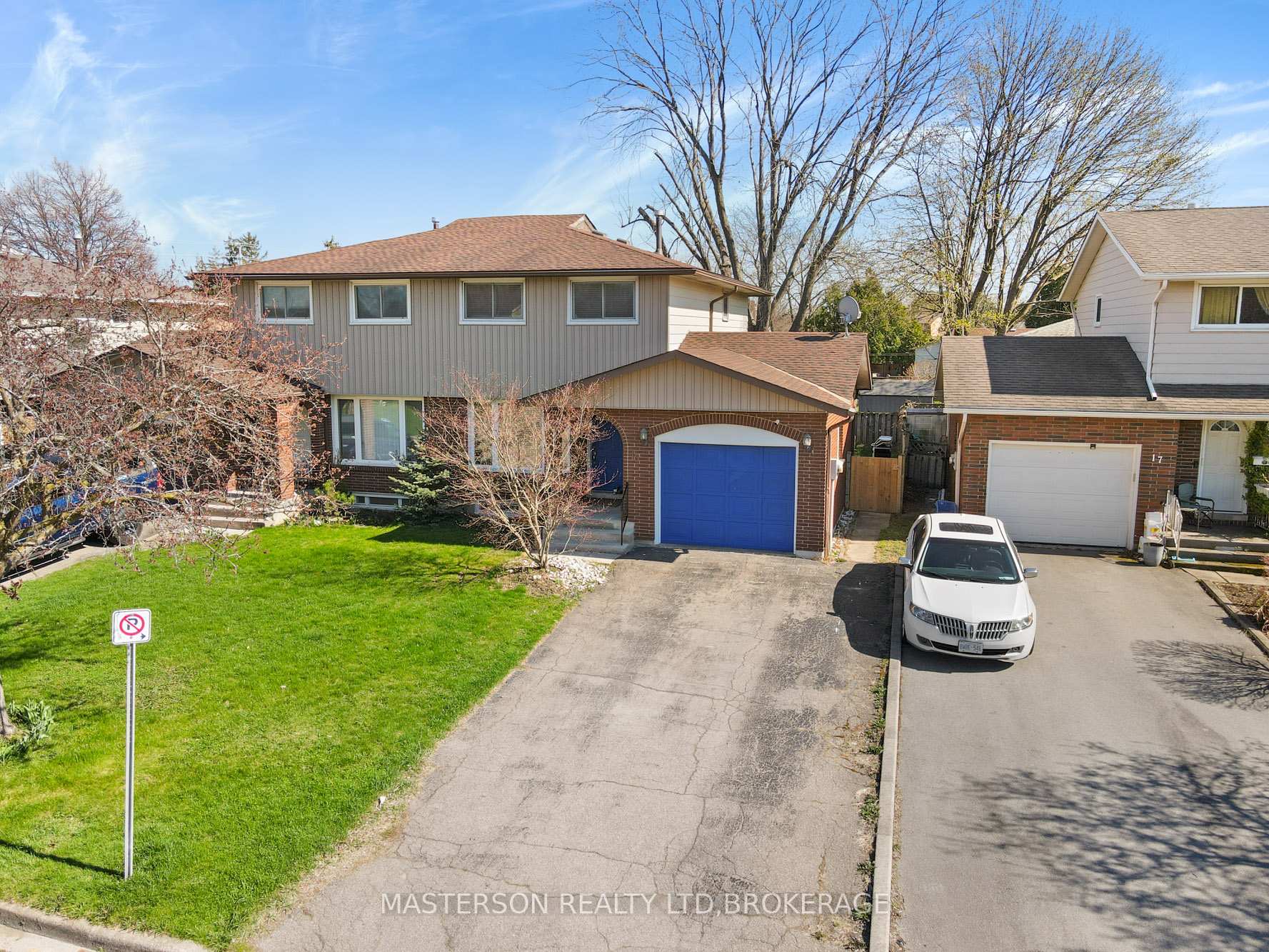 Photo 1 of 15 Westfield Drive, St. Catharines, Fairview — HOMEH