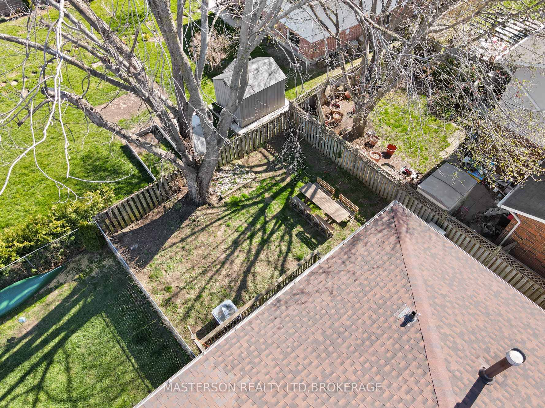 Photo 4 of 15 Westfield Drive, St. Catharines, Fairview — HOMEH