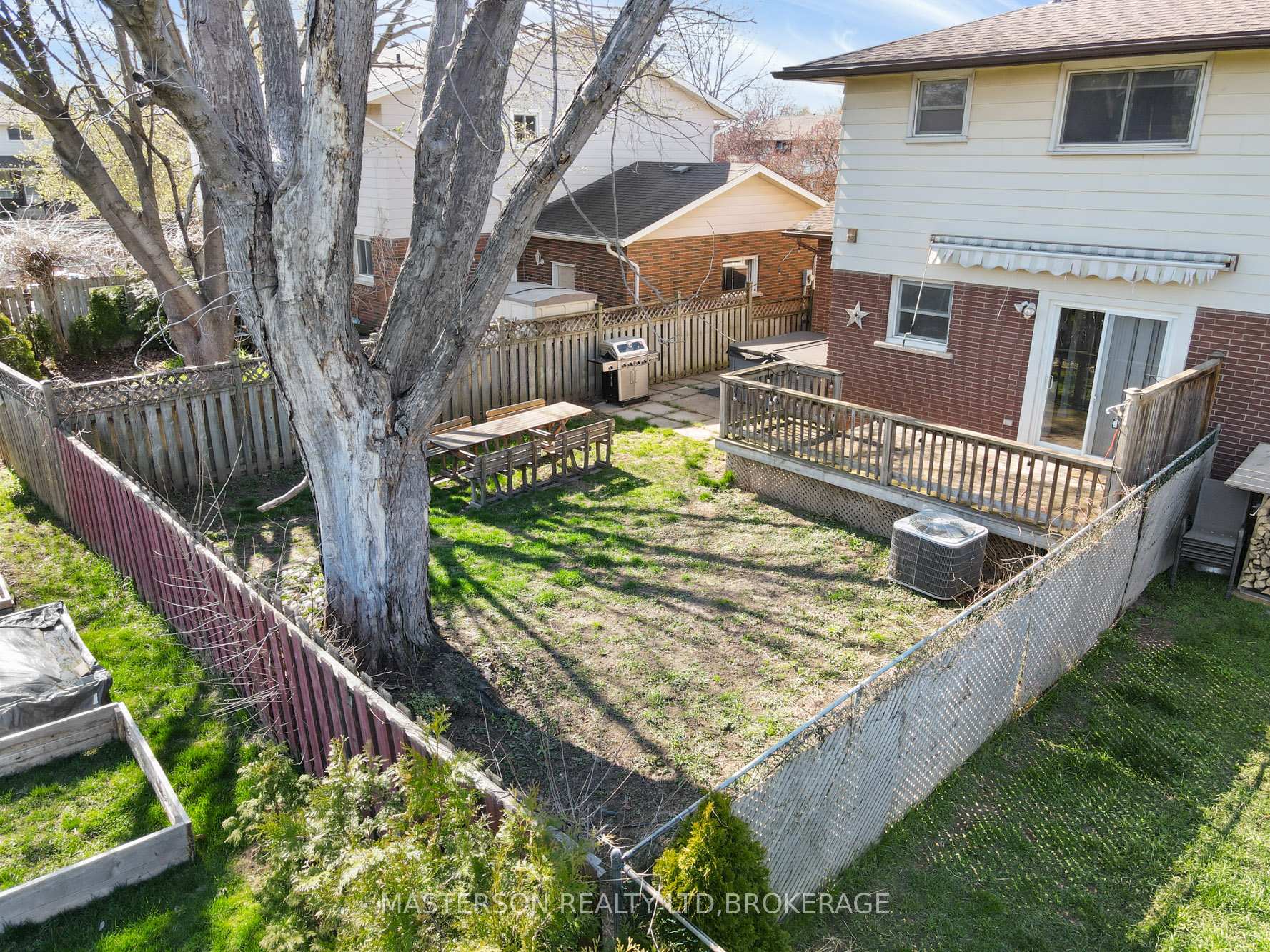 Photo 33 of 15 Westfield Drive, St. Catharines, Fairview — HOMEH