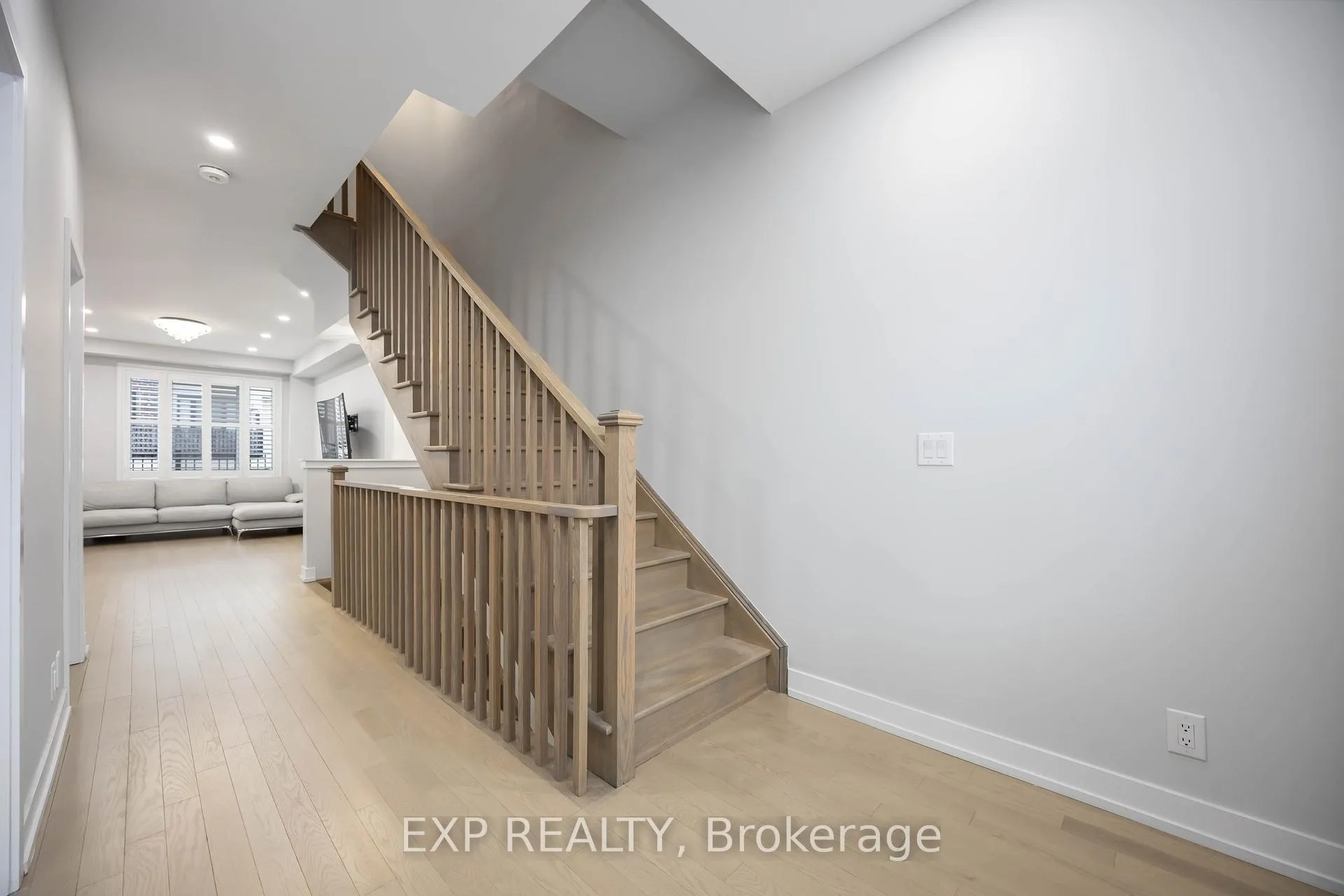 Photo 5 of 22 Guardhouse Crescent, Markham, Angus Glen — HOMEH