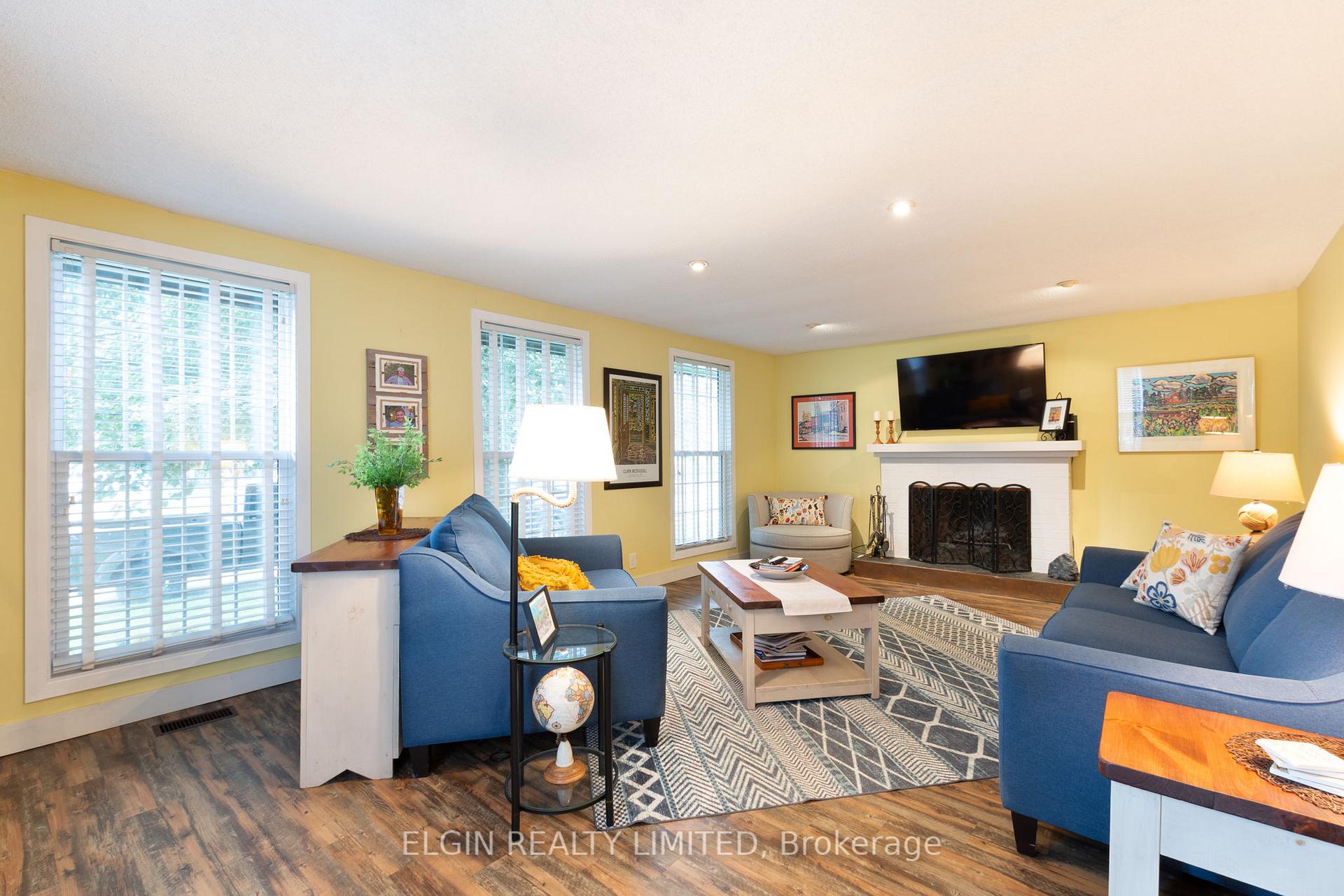 Photo 5 of 26 Oak Street, St. Thomas — HOMEH