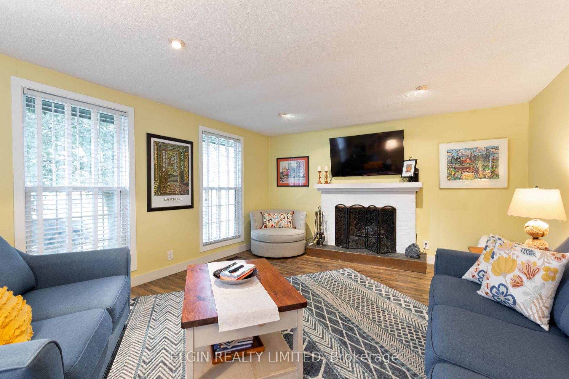 Photo 6 of 26 Oak Street, St. Thomas — HOMEH