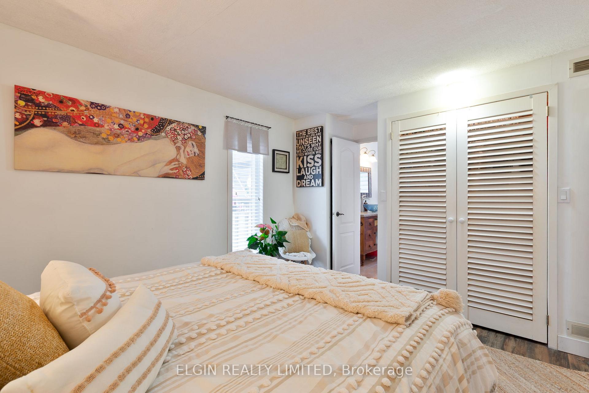 Photo 19 of 26 Oak Street, St. Thomas — HOMEH
