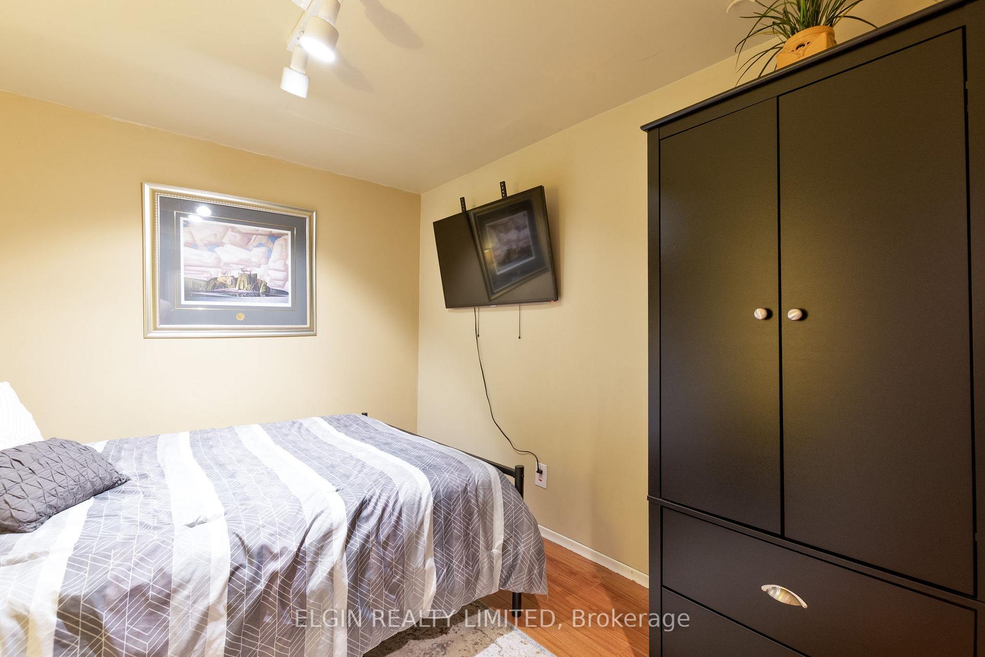 Photo 29 of 26 Oak Street, St. Thomas — HOMEH