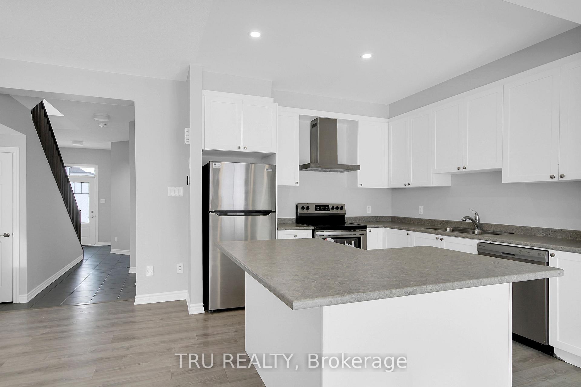 Photo 9 of 735 Derreen Avenue, Ottawa, Stittsville (North) — HOMEH