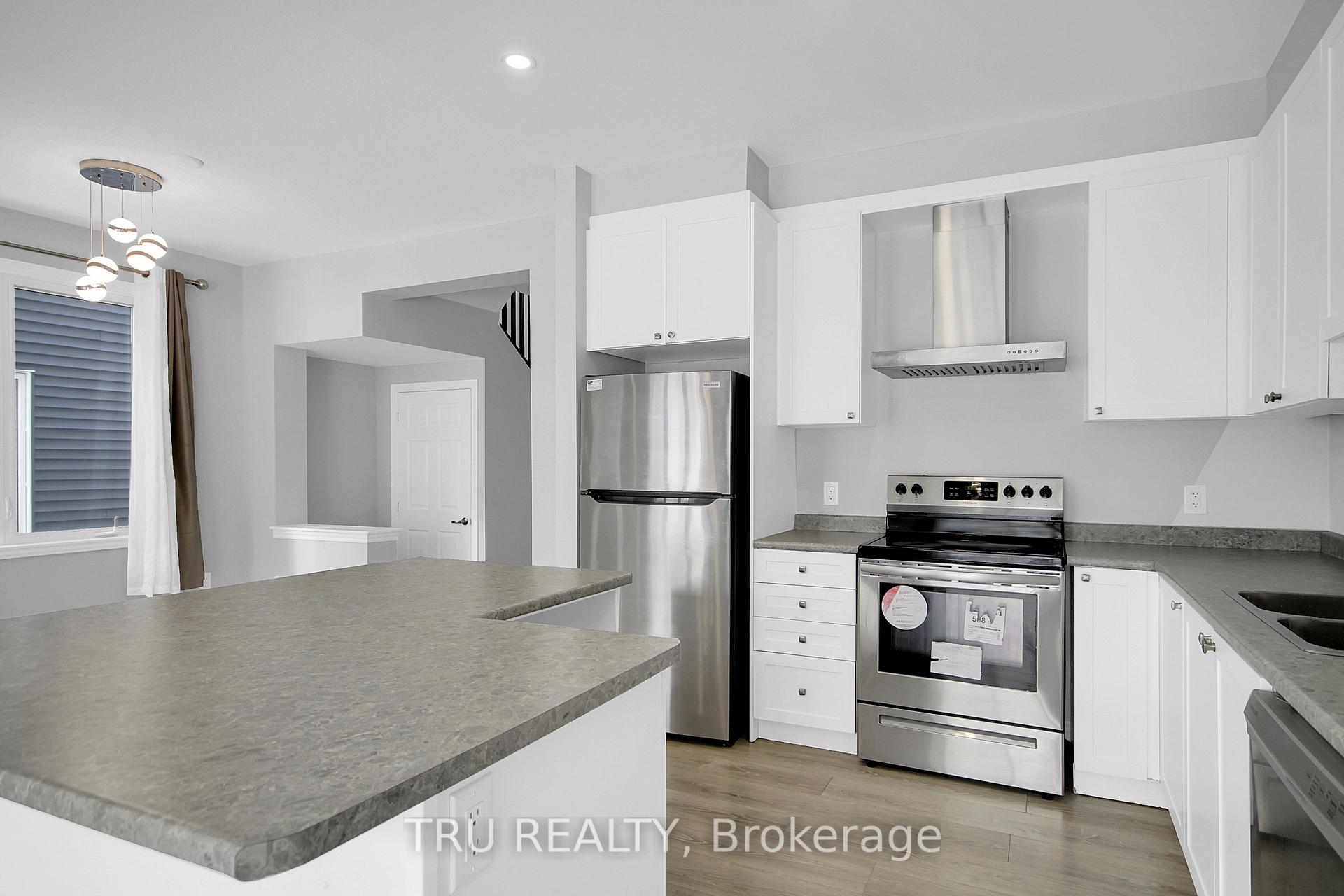 Photo 12 of 735 Derreen Avenue, Ottawa, Stittsville (North) — HOMEH