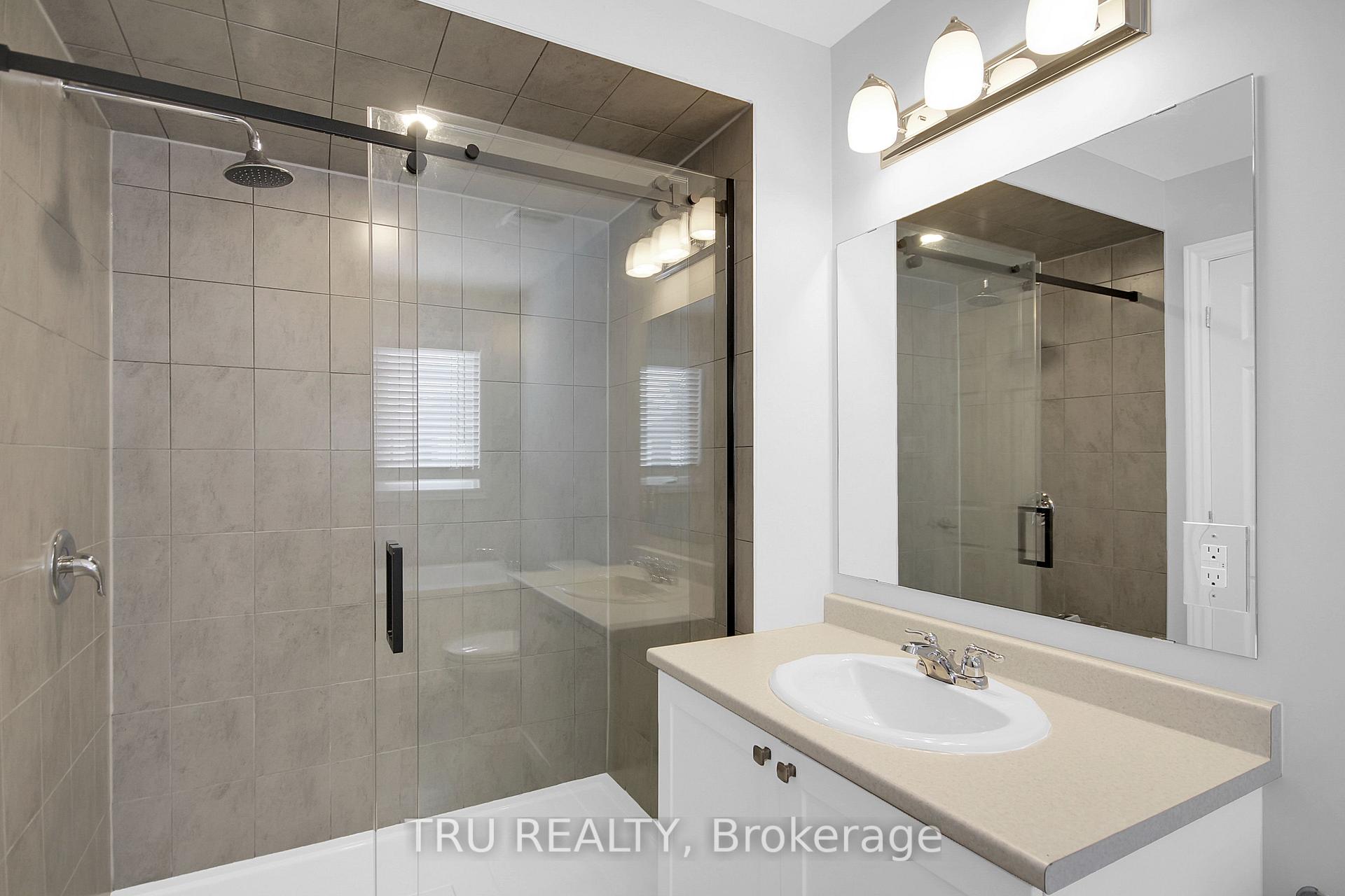 Photo 18 of 735 Derreen Avenue, Ottawa, Stittsville (North) — HOMEH