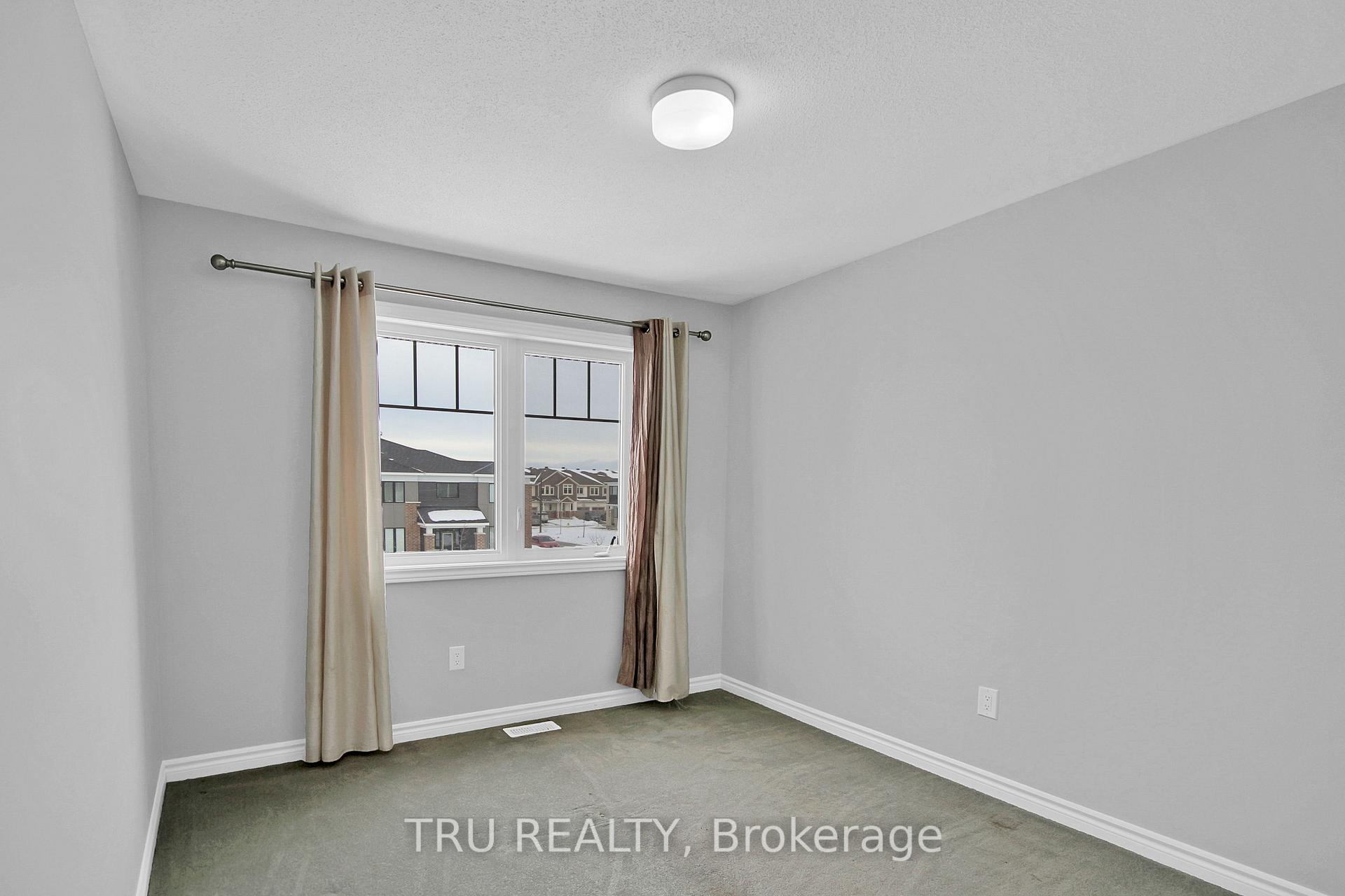 Photo 22 of 735 Derreen Avenue, Ottawa, Stittsville (North) — HOMEH