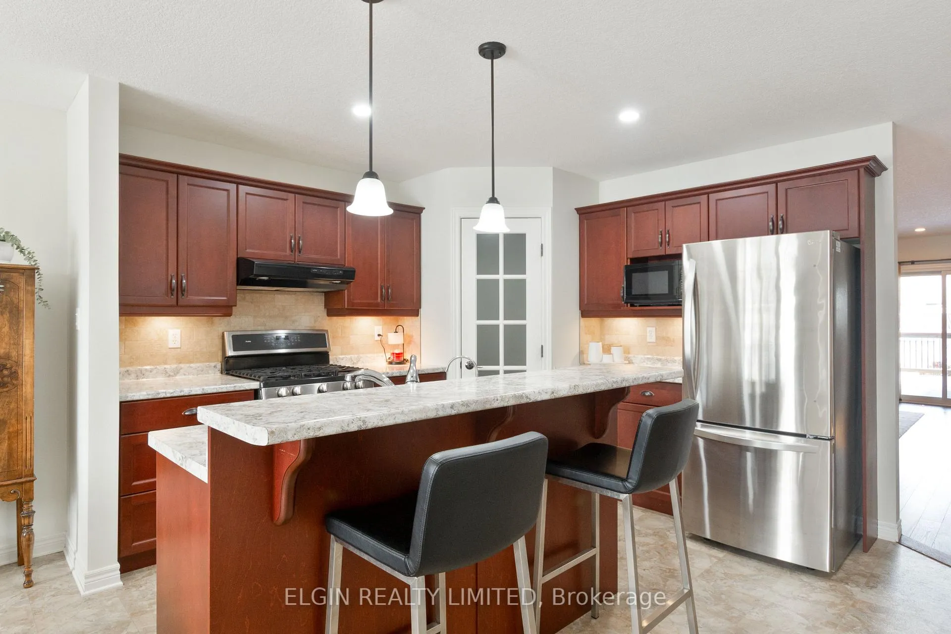 Photo 13 of 7 Circlewood Drive, St. Thomas — HOMEH