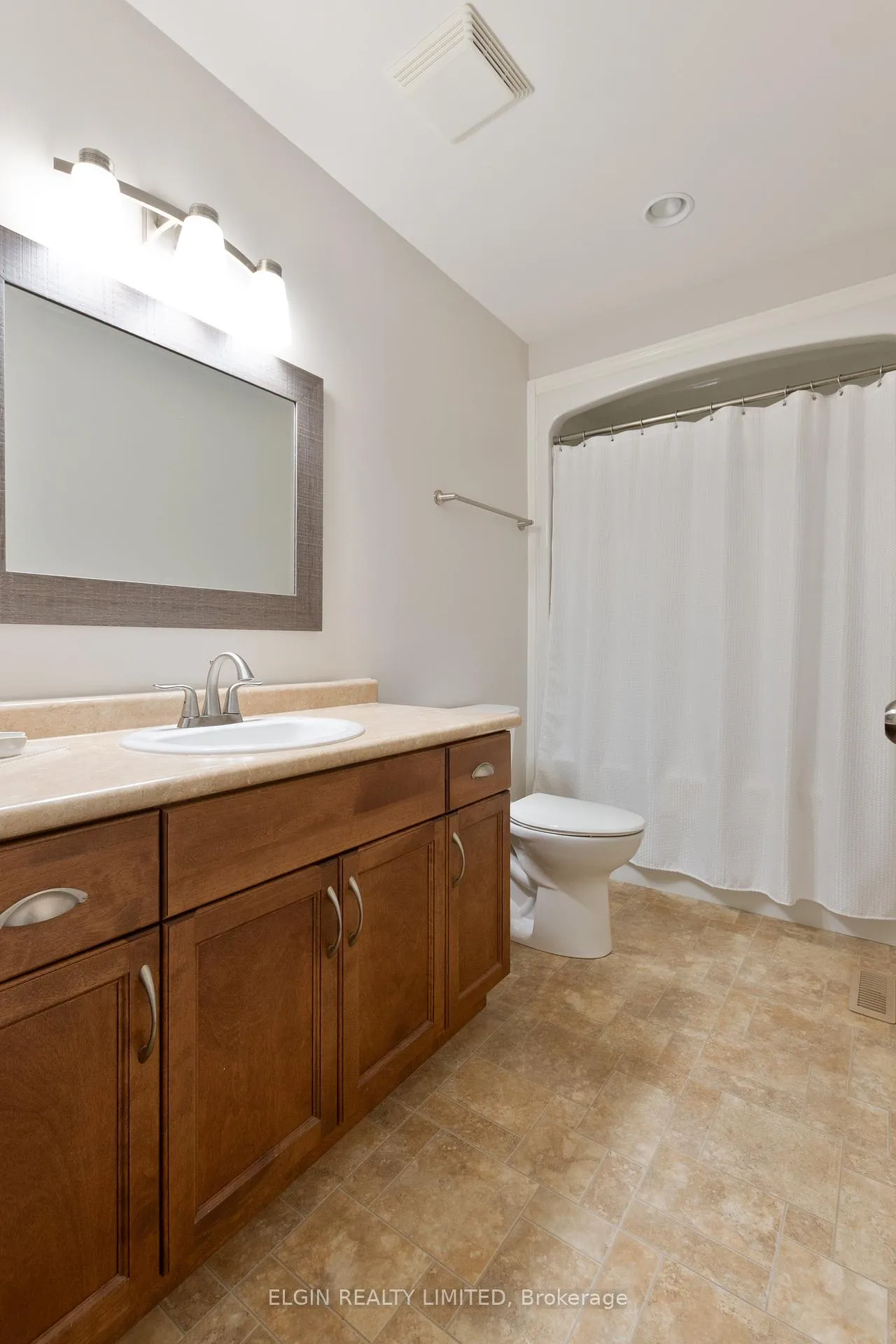 Photo 36 of 7 Circlewood Drive, St. Thomas — HOMEH