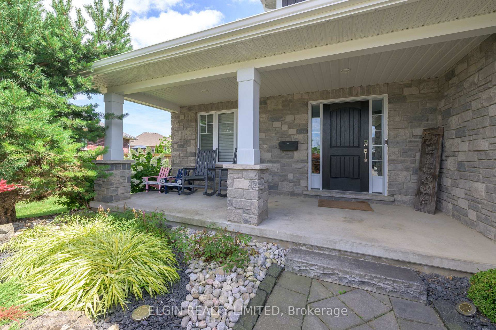 Photo 2 of 47 Bridle Path Road, St. Thomas — HOMEH