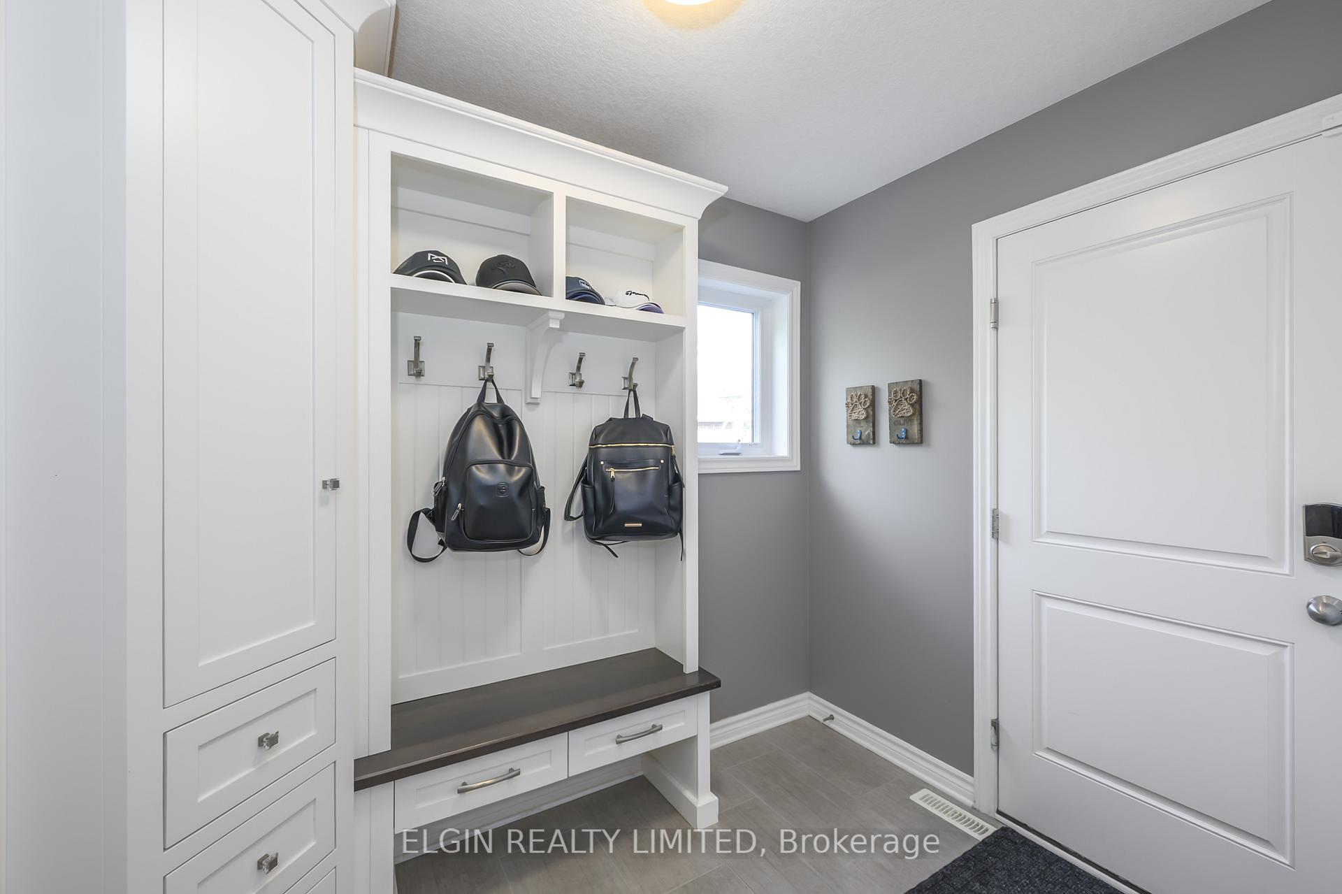 Photo 6 of 47 Bridle Path Road, St. Thomas — HOMEH