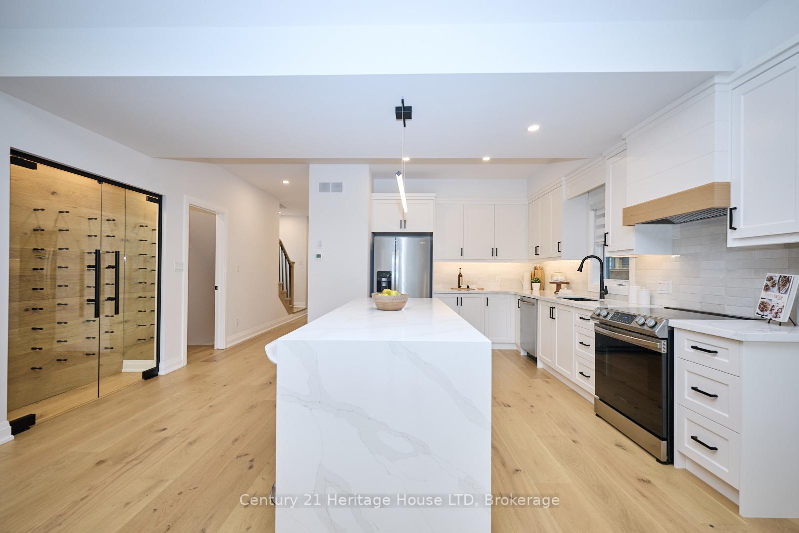 Photo 3 of 61.5B Jarrow Road, St. Catharines, Lakeshore — HOMEH