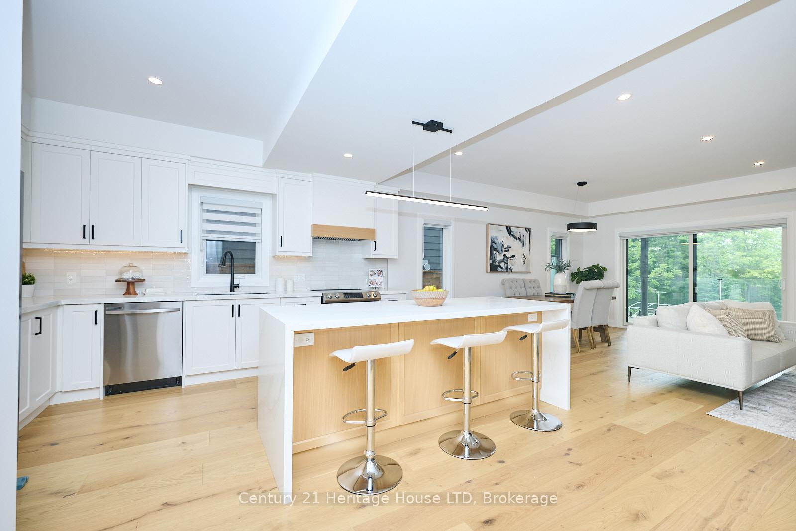 Photo 7 of 61.5B Jarrow Road, St. Catharines, Lakeshore — HOMEH