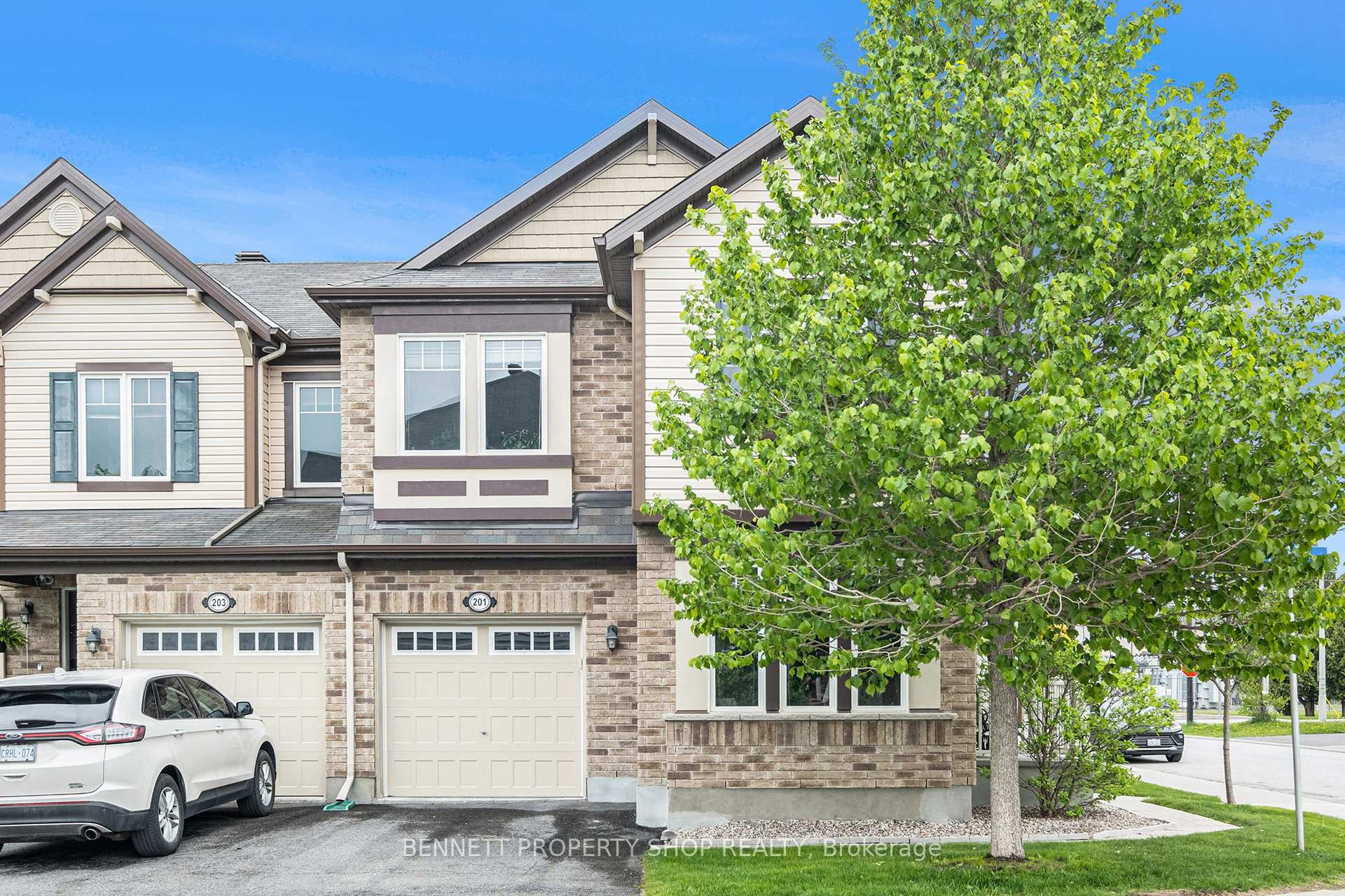 Photo 2 of 201 Cayman Road, Ottawa, Stittsville (North) — HOMEH