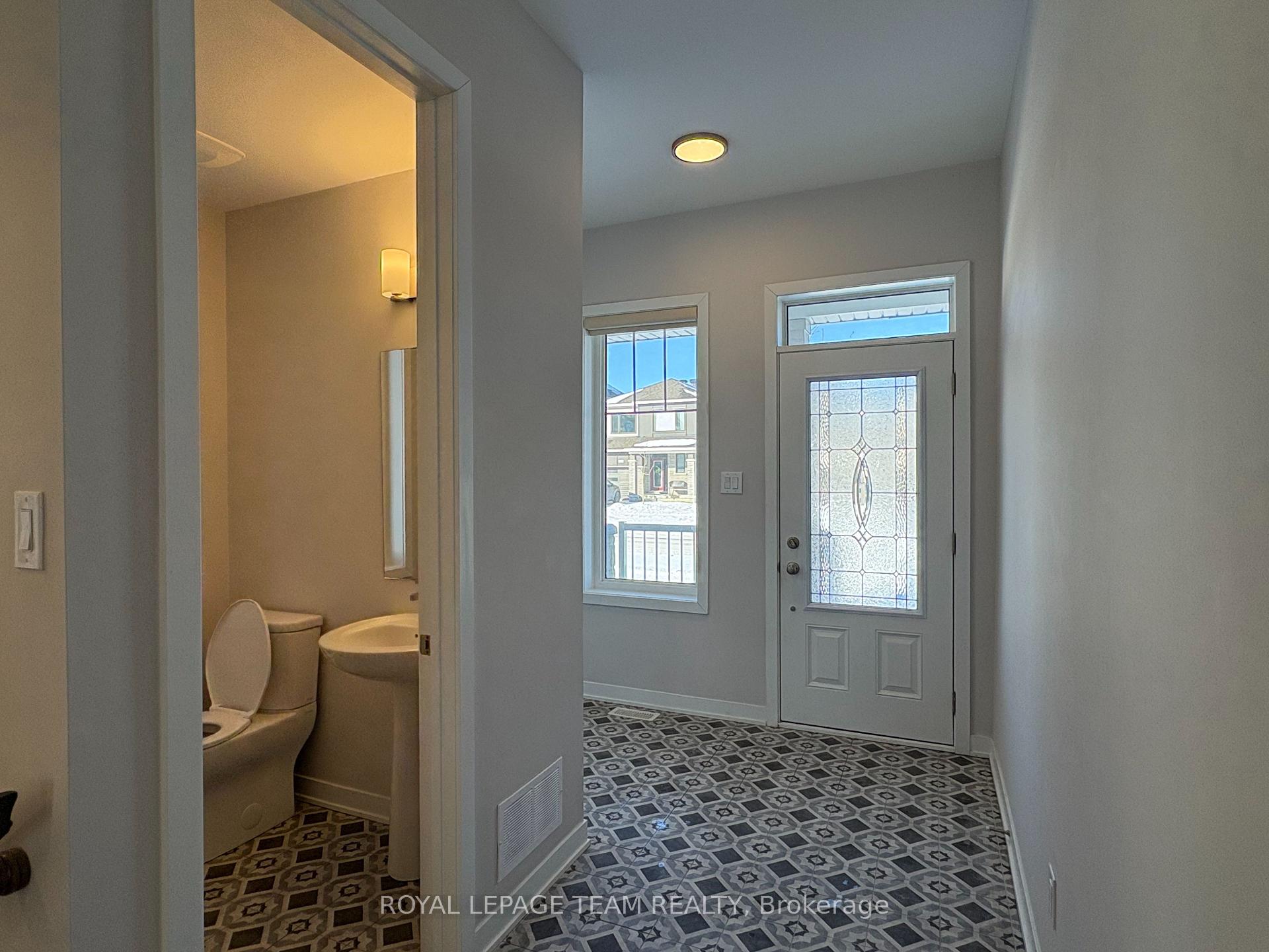 Photo 3 of 773 Derreen Avenue, Ottawa, Stittsville (North) — HOMEH