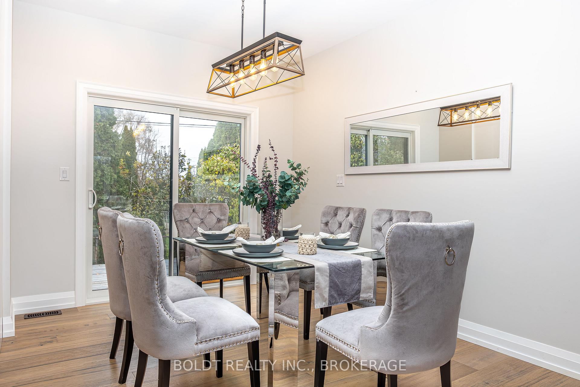 Photo 4 of 47 Roland Street, St. Catharines, Western Hill — HOMEH