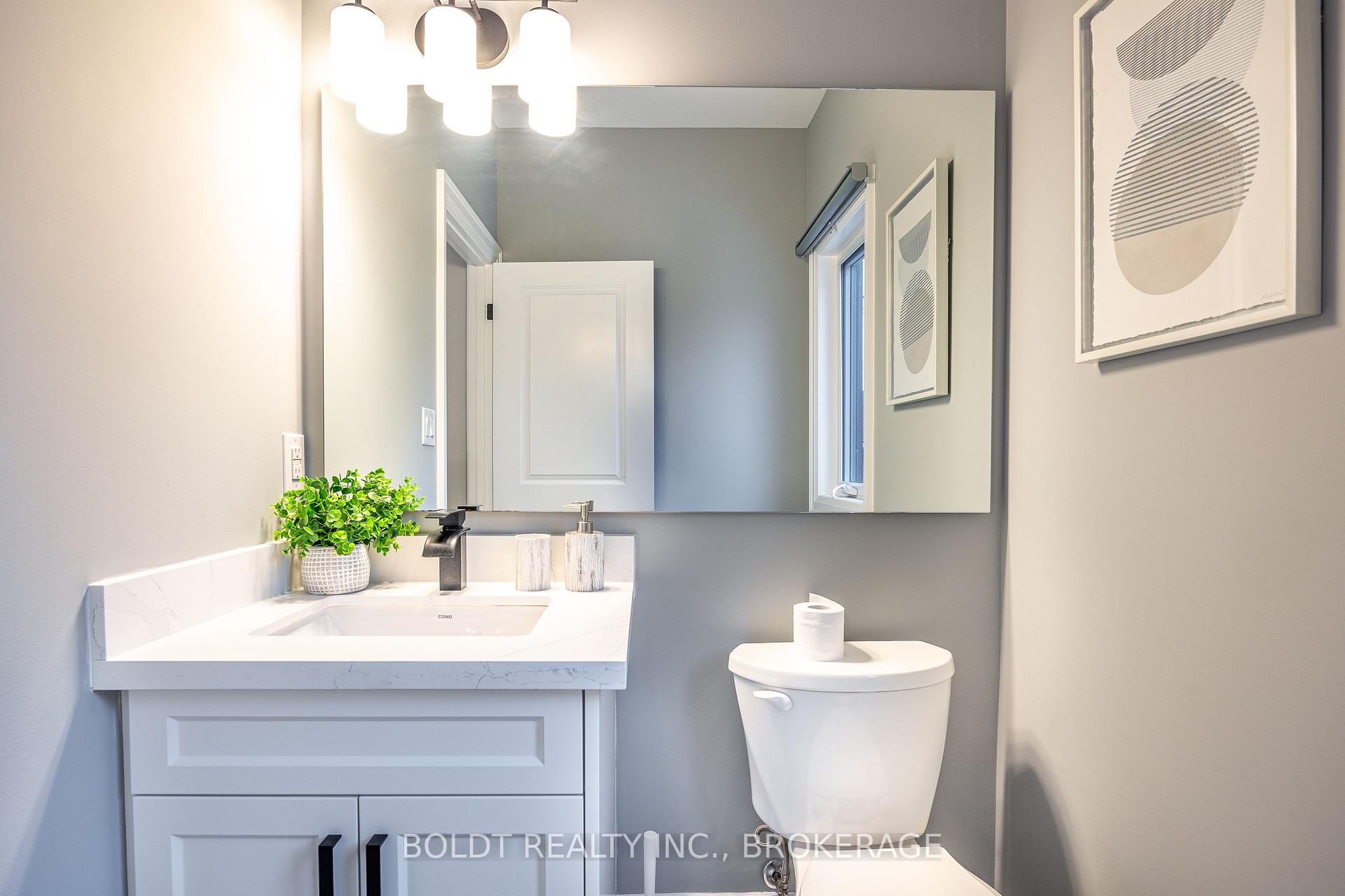 Photo 7 of 47 Roland Street, St. Catharines, Western Hill — HOMEH