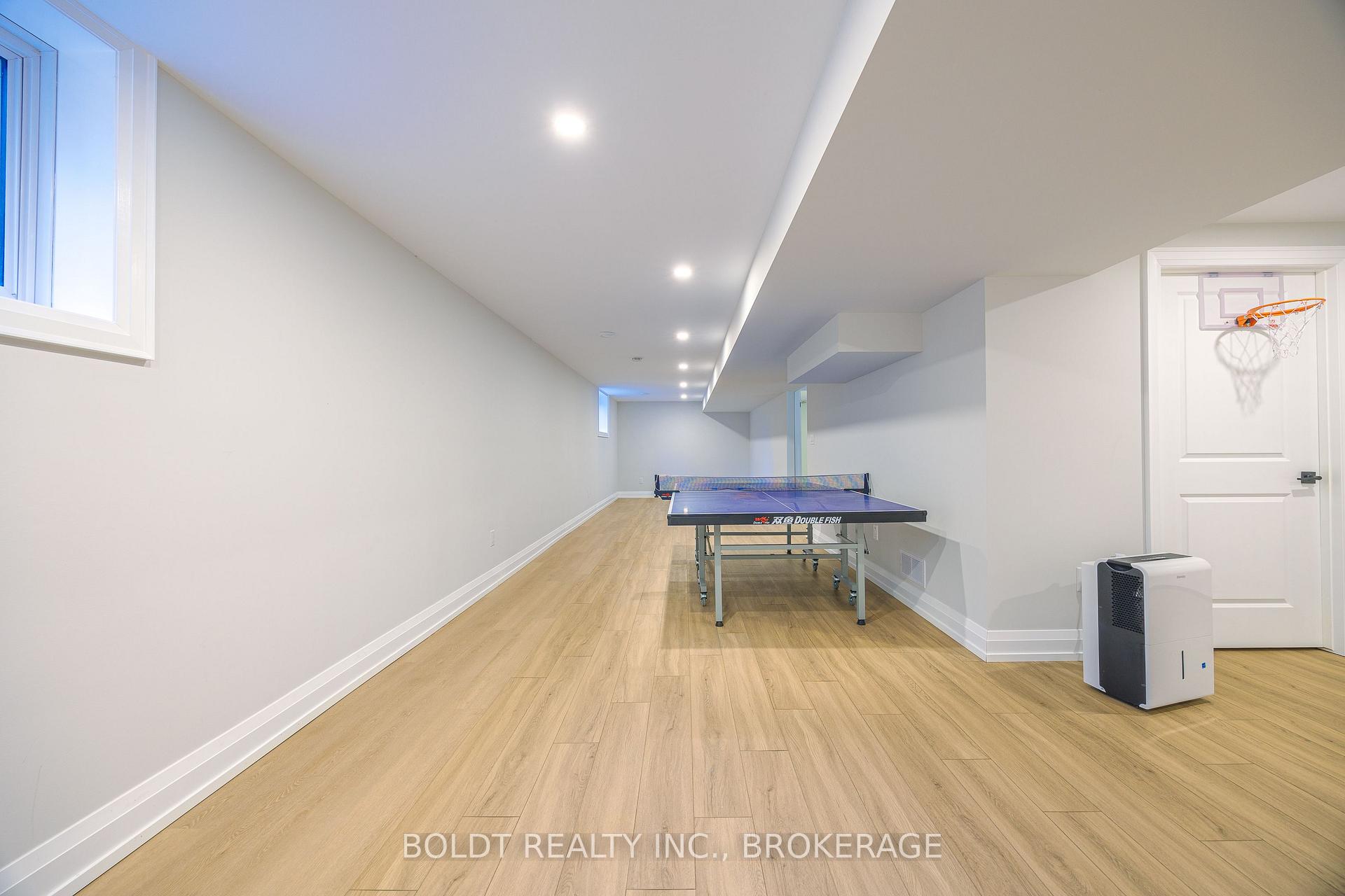 Photo 14 of 47 Roland Street, St. Catharines, Western Hill — HOMEH