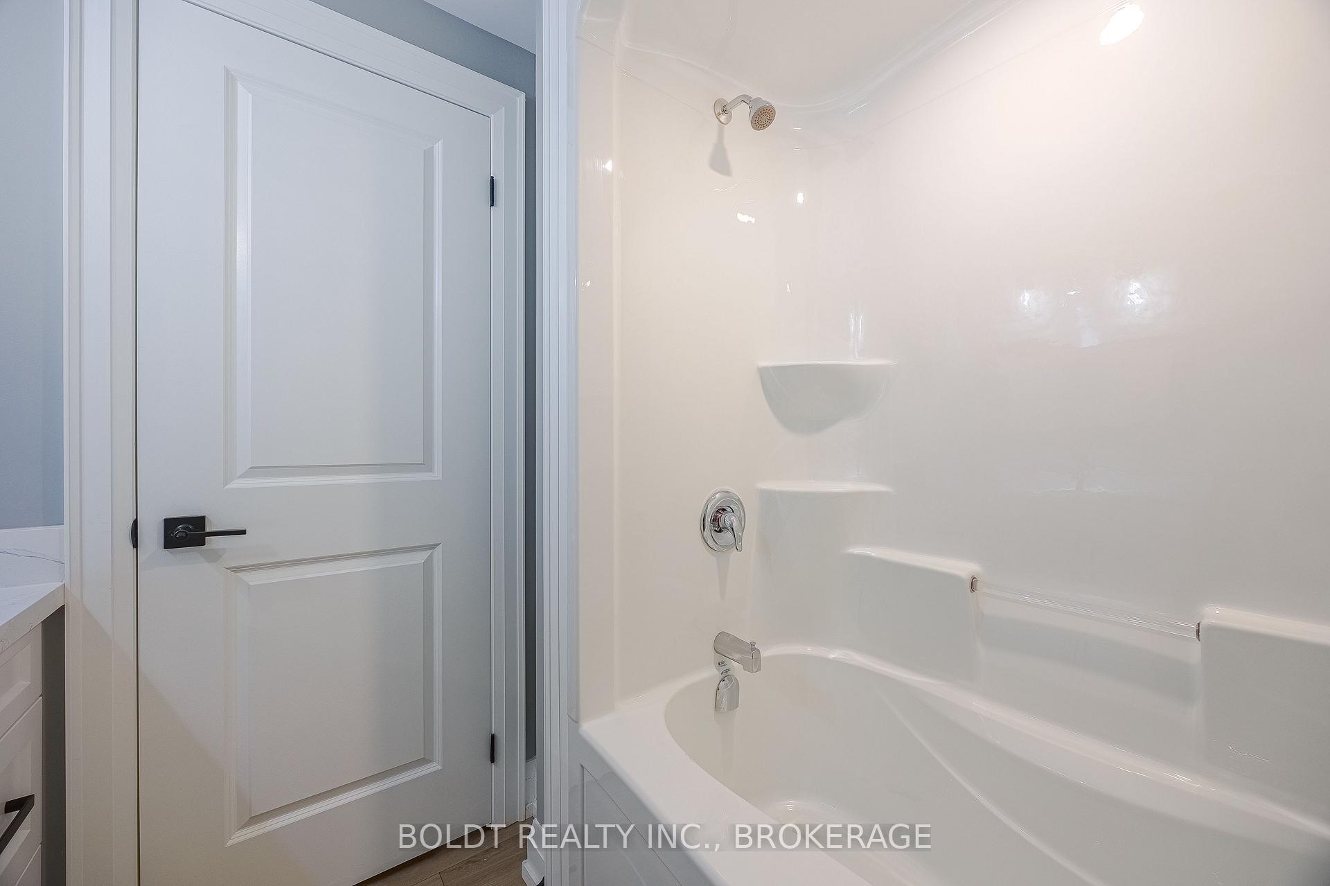 Photo 17 of 47 Roland Street, St. Catharines, Western Hill — HOMEH