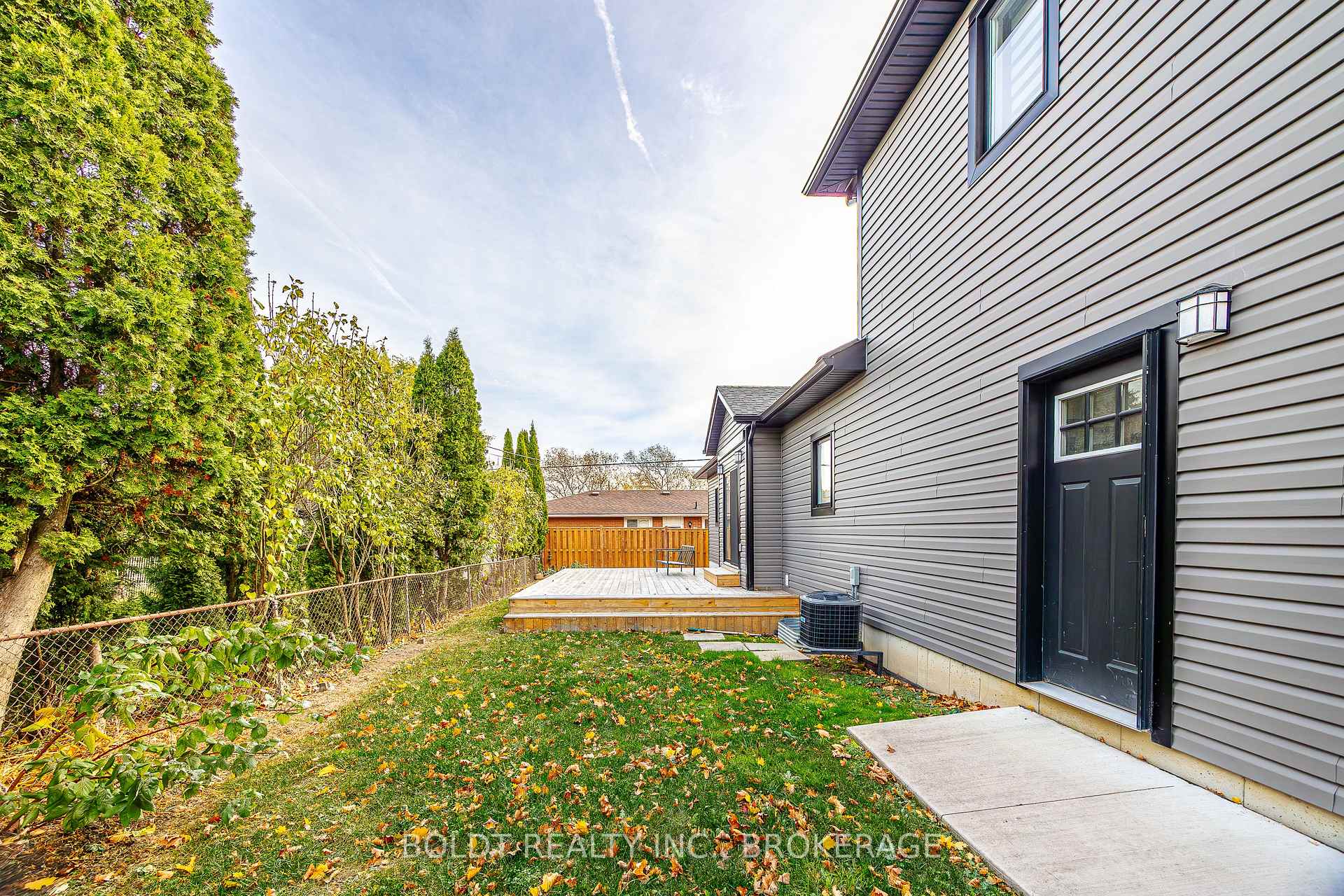 Photo 23 of 47 Roland Street, St. Catharines, Western Hill — HOMEH