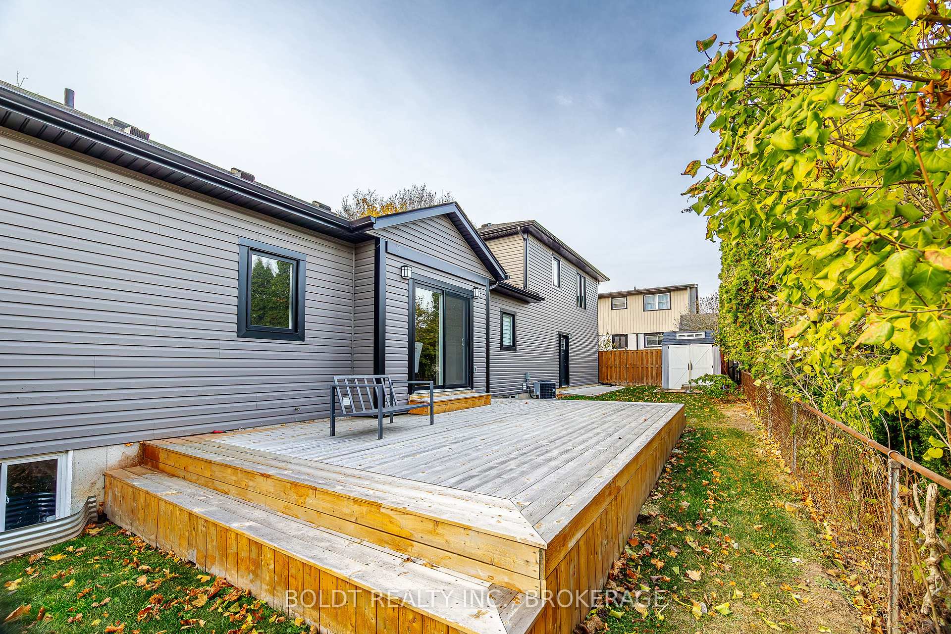 Photo 24 of 47 Roland Street, St. Catharines, Western Hill — HOMEH