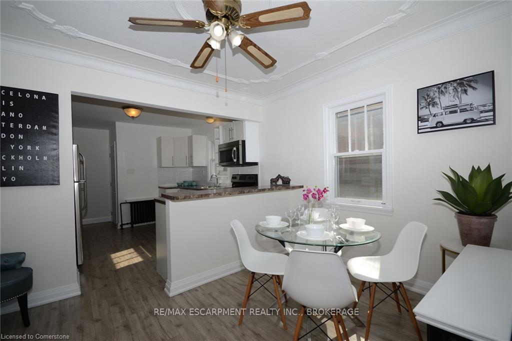 Photo 4 of 22 Brighton Avenue, St. Catharines, Facer — HOMEH