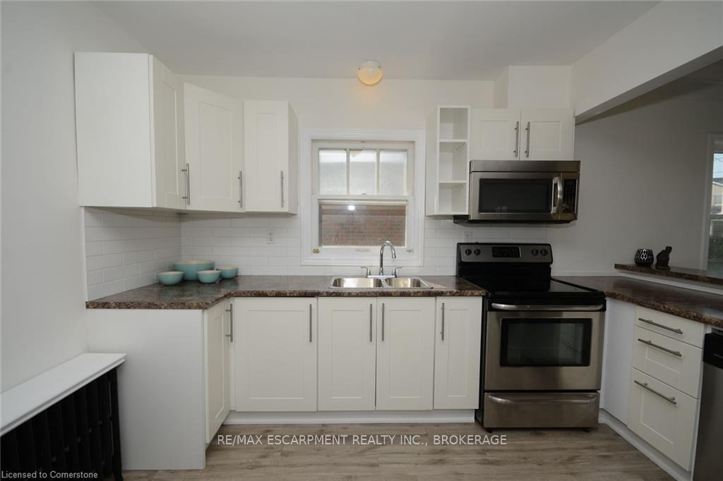 Photo 6 of 22 Brighton Avenue, St. Catharines, Facer — HOMEH