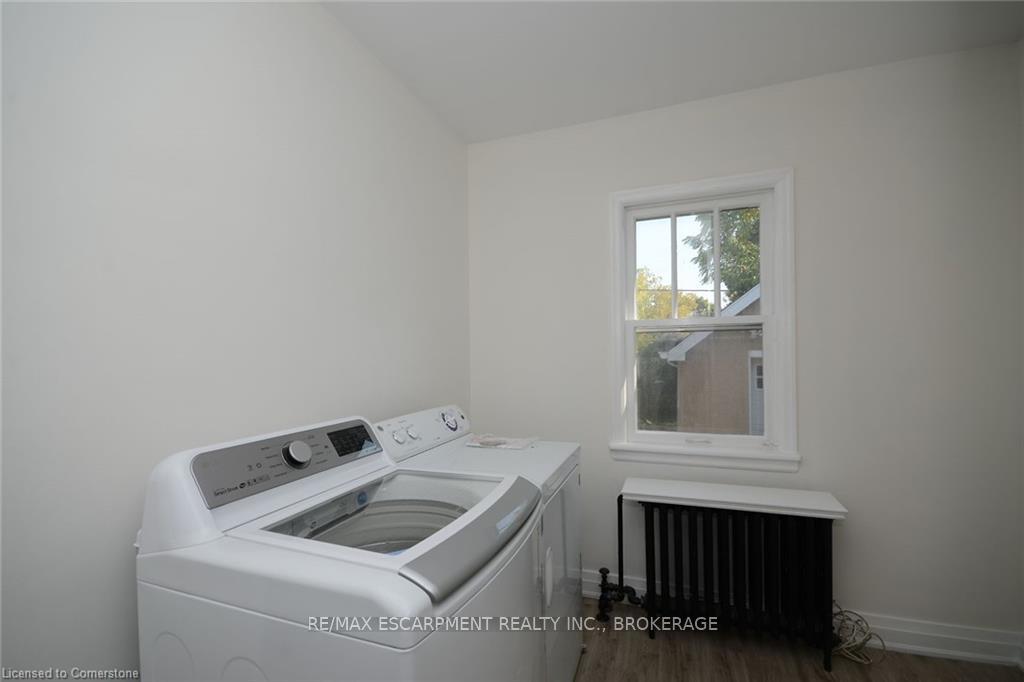 Photo 13 of 22 Brighton Avenue, St. Catharines, Facer — HOMEH