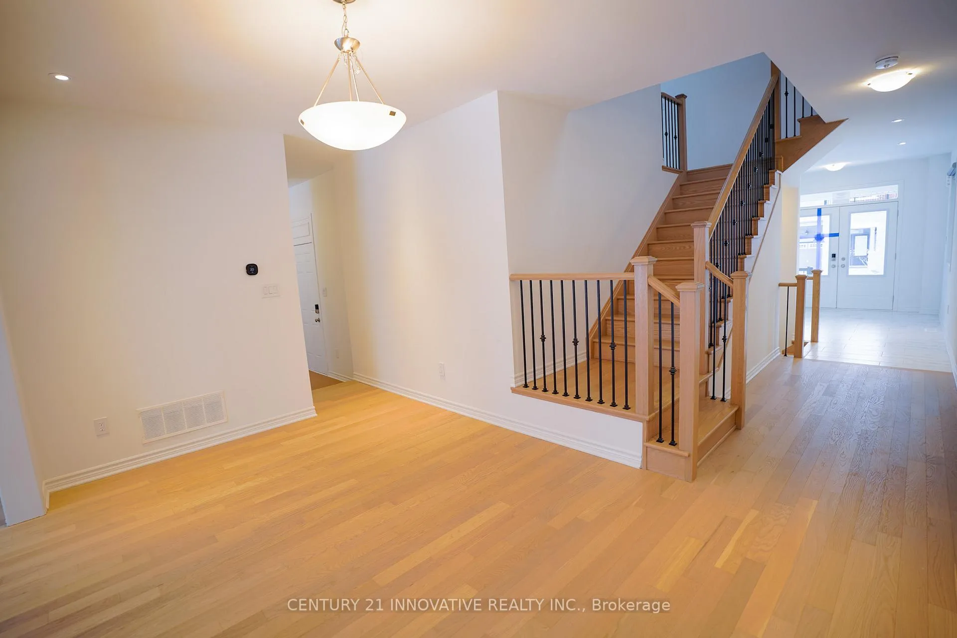 Photo 4 of 1350 Glamorgan Manor, Pickering, Rural Pickering — HOMEH