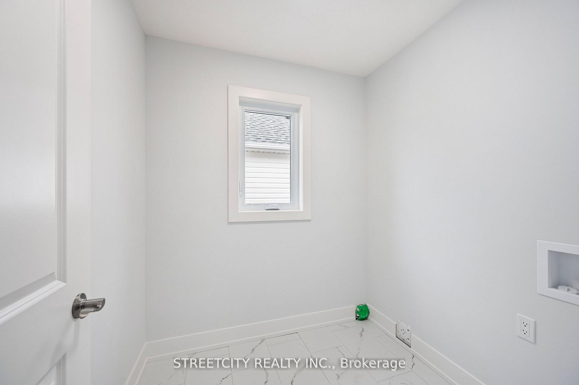 Photo 17 of 33 Lucas Road, St. Thomas — HOMEH
