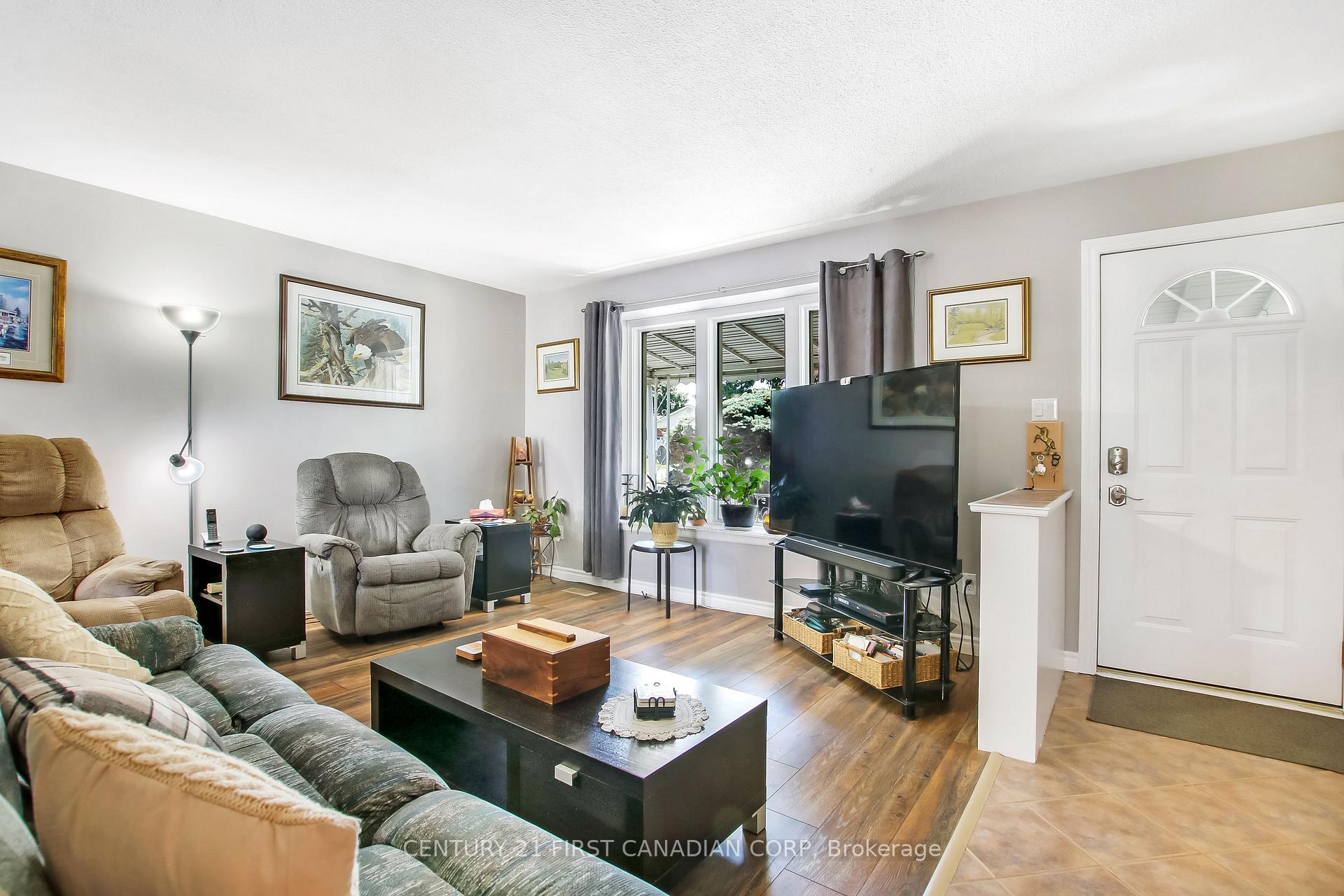 Photo 5 of 50 Airey Avenue, St. Thomas — HOMEH