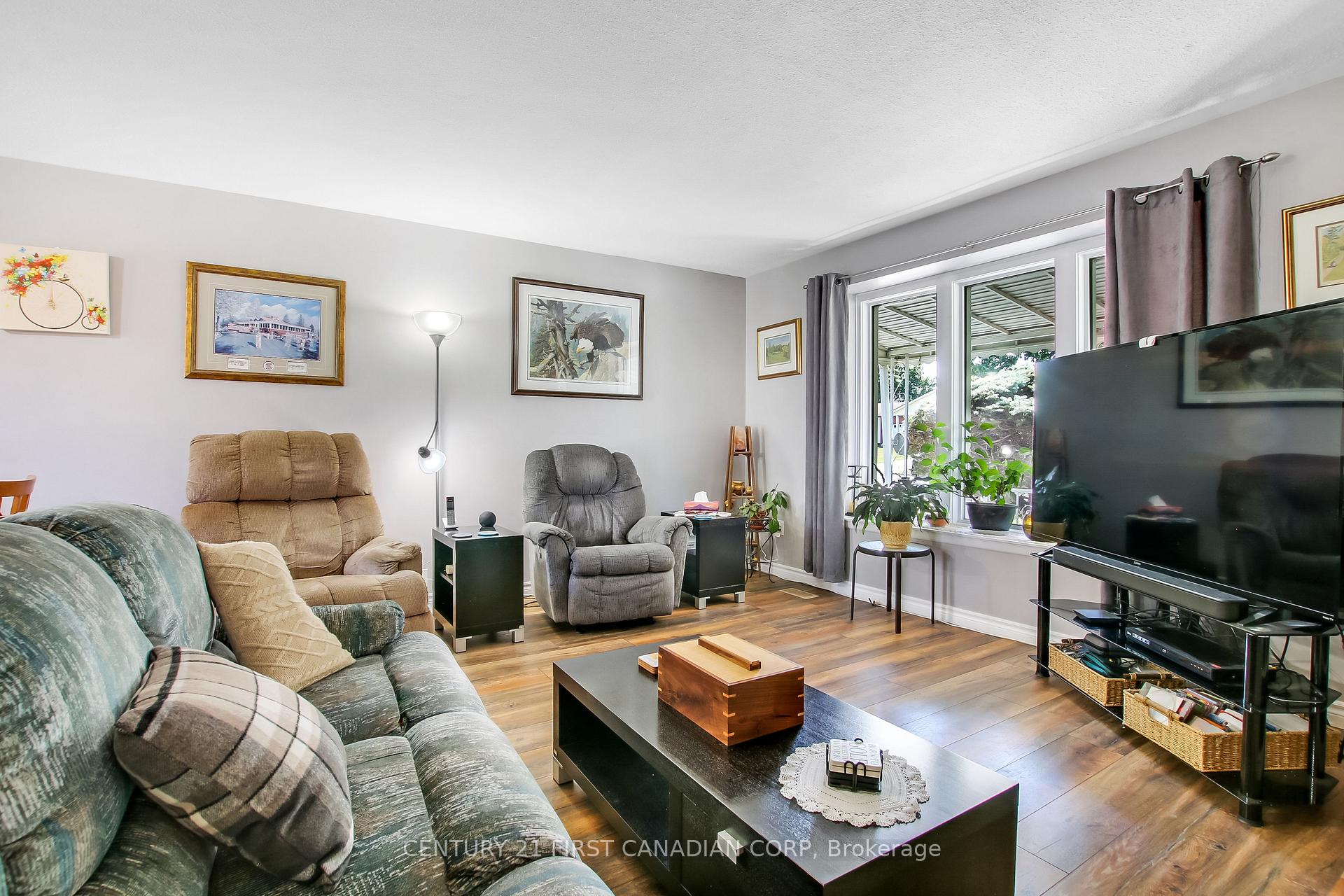 Photo 7 of 50 Airey Avenue, St. Thomas — HOMEH