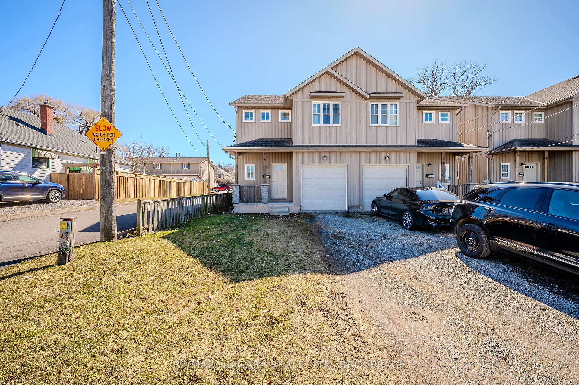 Photo 1 of 33B Pinecrest Avenue, St. Catharines, Burleigh Hill — HOMEH