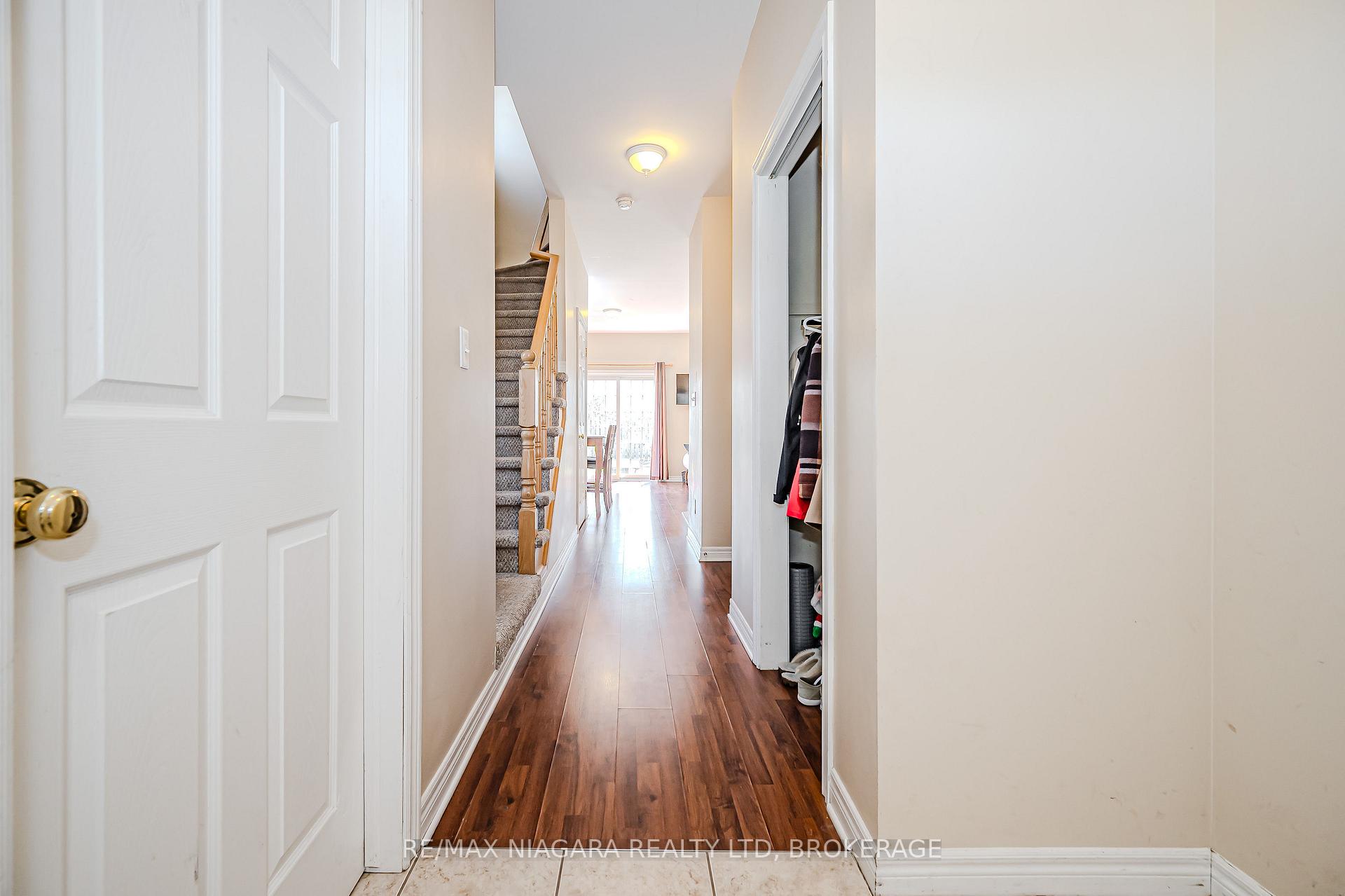 Photo 13 of 33B Pinecrest Avenue, St. Catharines, Burleigh Hill — HOMEH