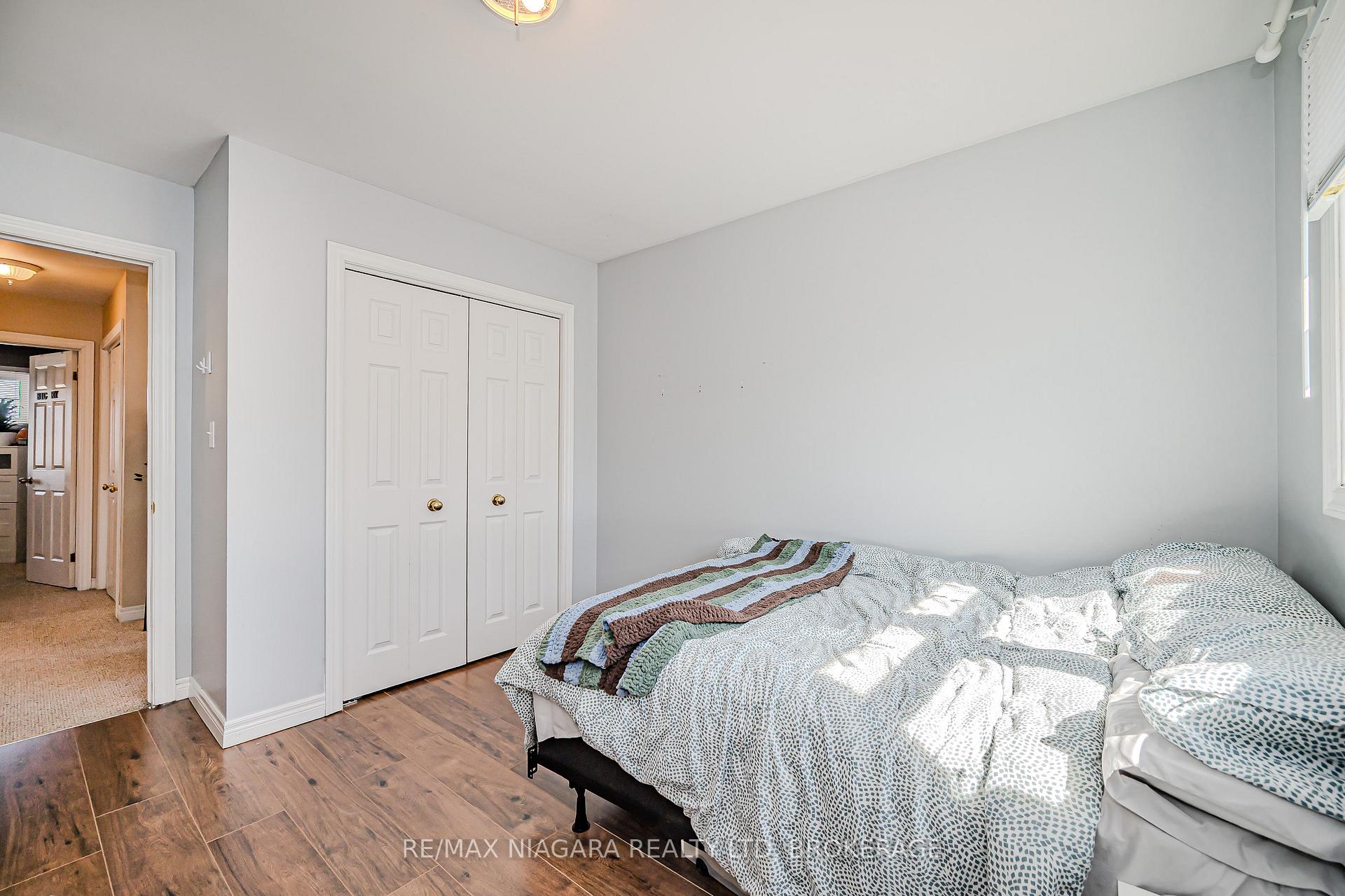 Photo 26 of 33B Pinecrest Avenue, St. Catharines, Burleigh Hill — HOMEH