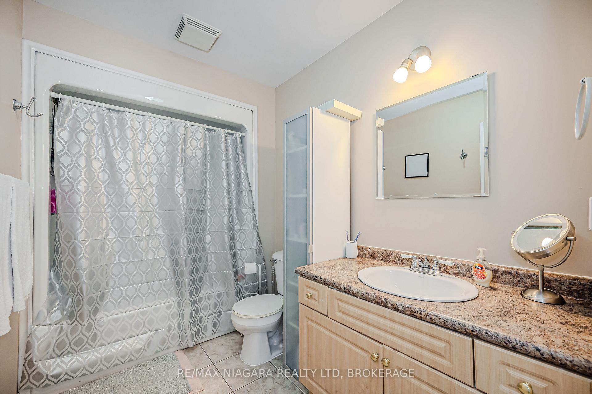 Photo 29 of 33B Pinecrest Avenue, St. Catharines, Burleigh Hill — HOMEH
