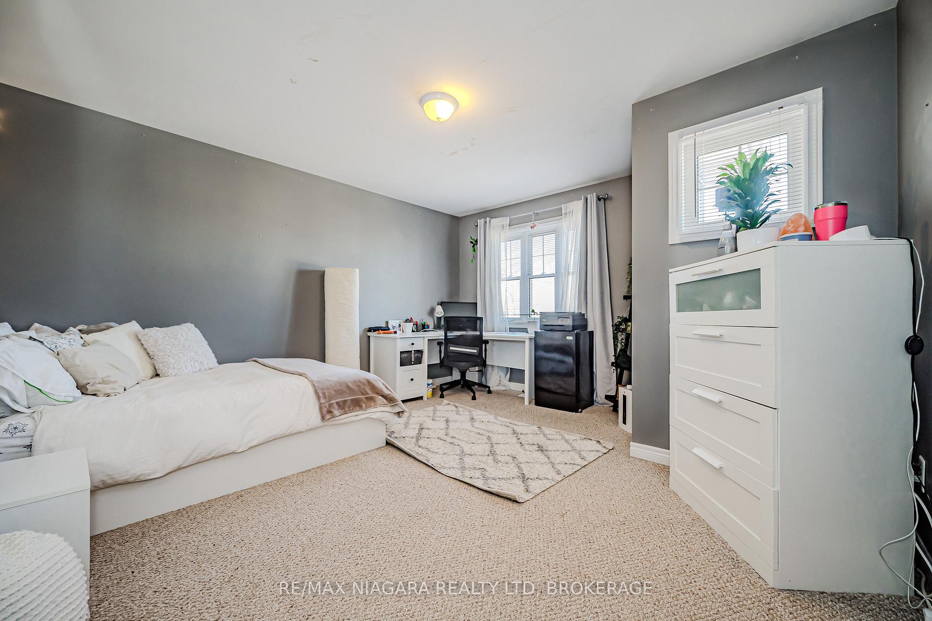 Photo 30 of 33B Pinecrest Avenue, St. Catharines, Burleigh Hill — HOMEH