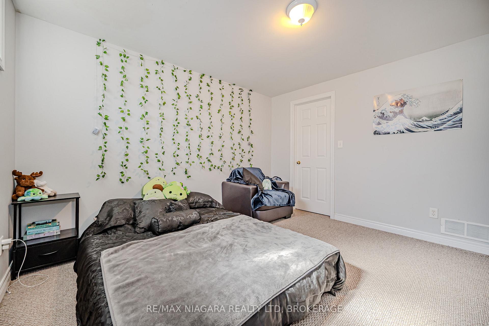 Photo 36 of 33B Pinecrest Avenue, St. Catharines, Burleigh Hill — HOMEH