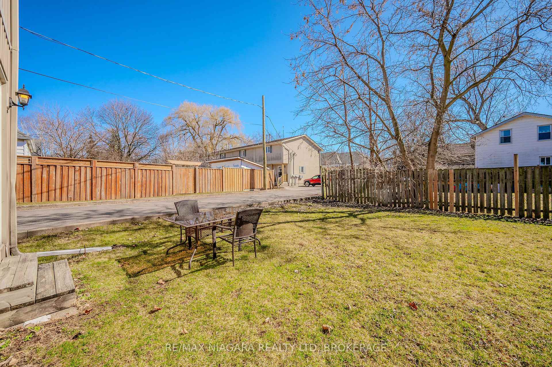 Photo 43 of 33B Pinecrest Avenue, St. Catharines, Burleigh Hill — HOMEH