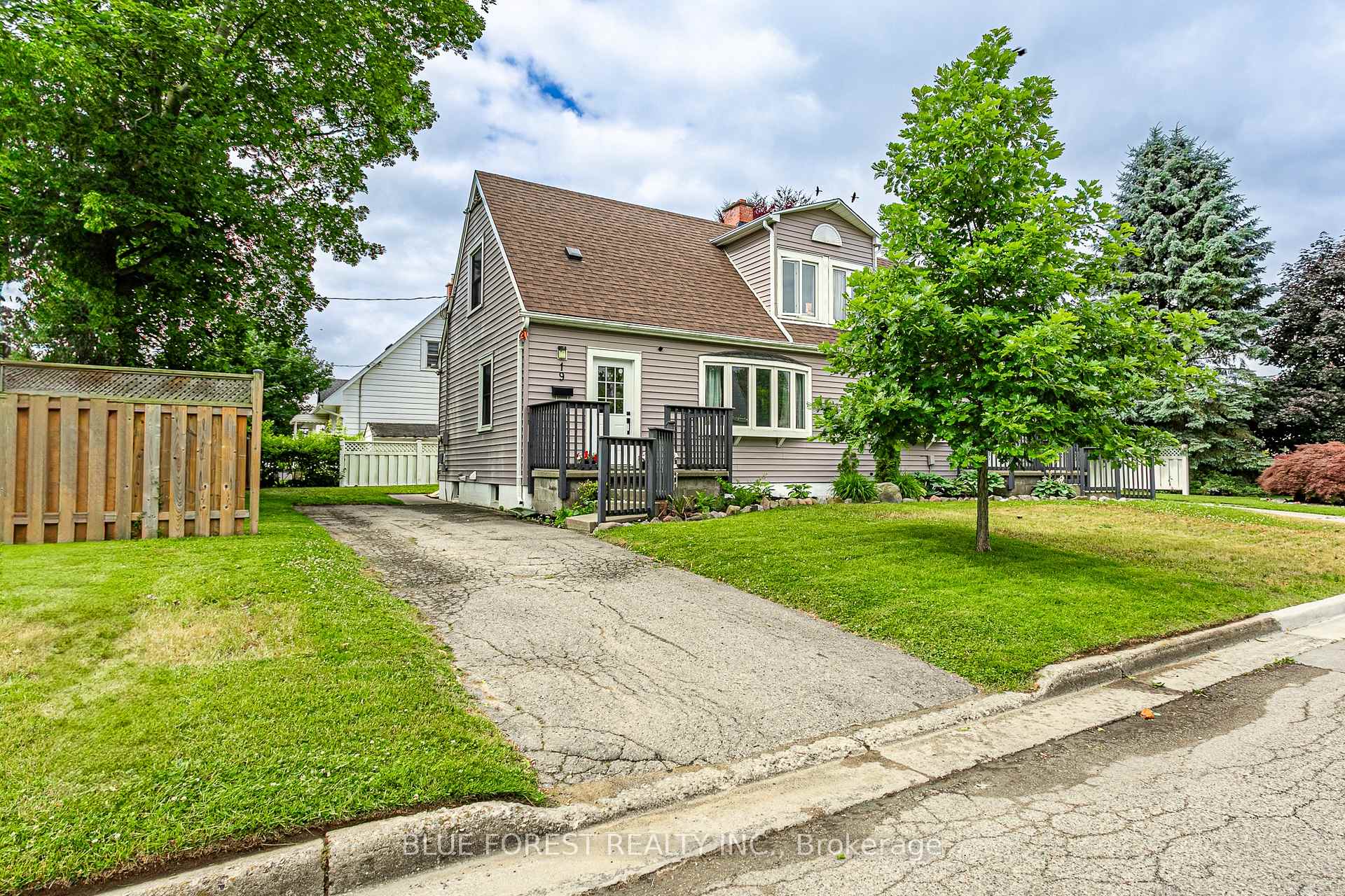 Photo 1 of 19 Cypress Street, St. Thomas — HOMEH
