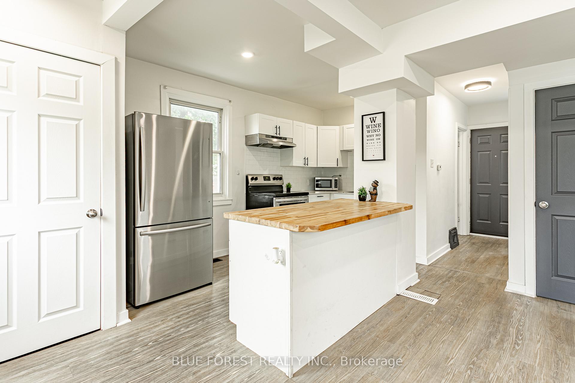 Photo 4 of 19 Cypress Street, St. Thomas — HOMEH