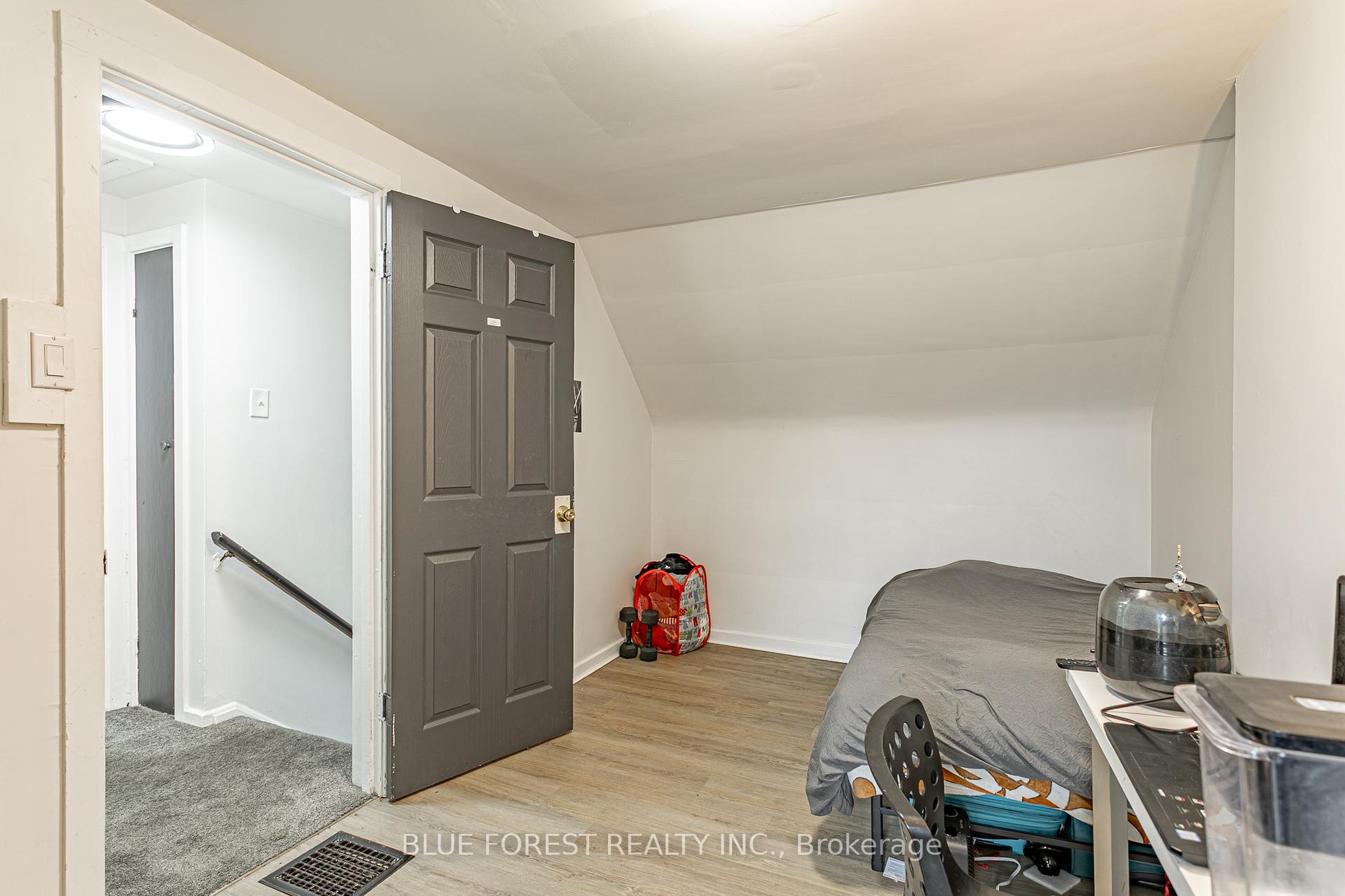 Photo 14 of 19 Cypress Street, St. Thomas — HOMEH